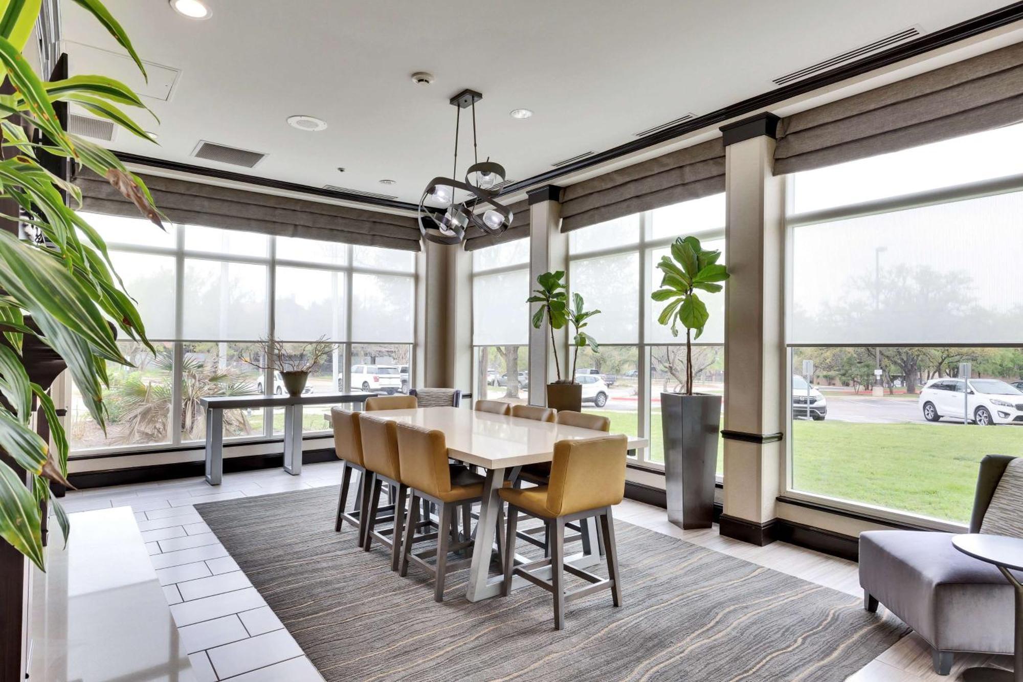 Hilton Garden Northwest/arboretum Austin