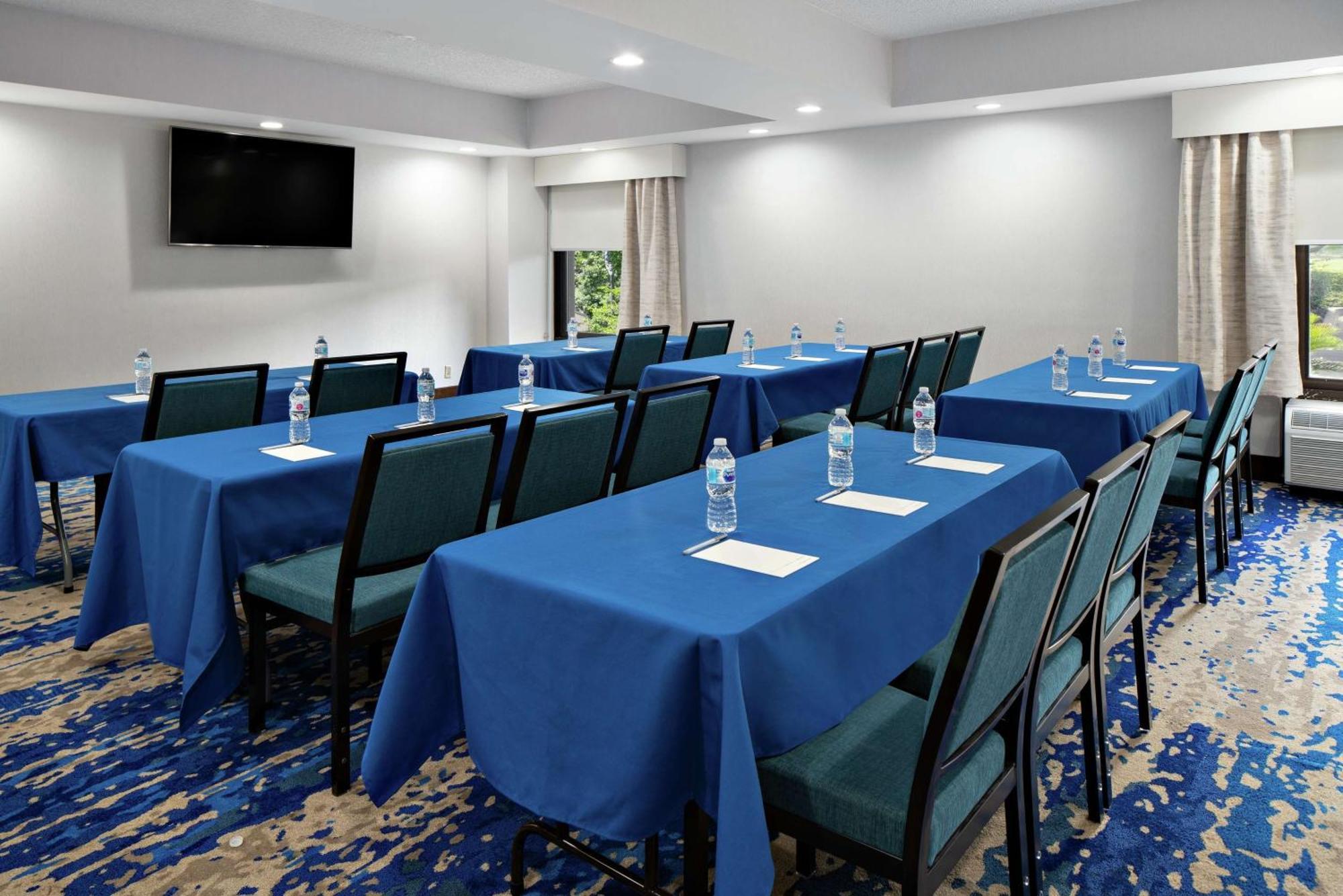 Hotel Hampton North 3*