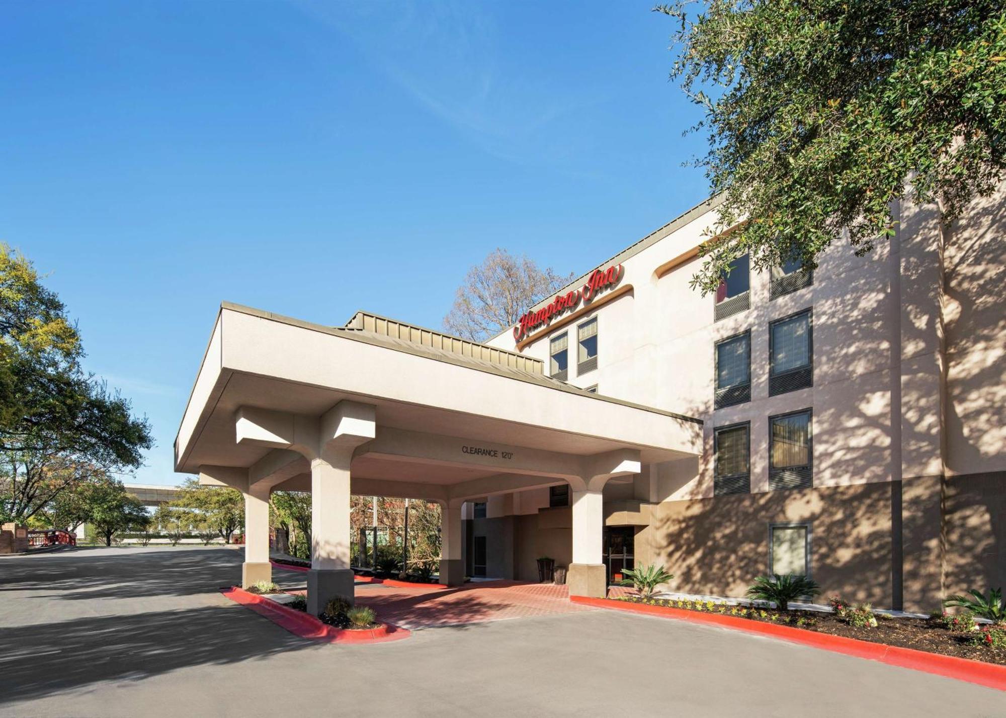 Hampton North Hotel 3*