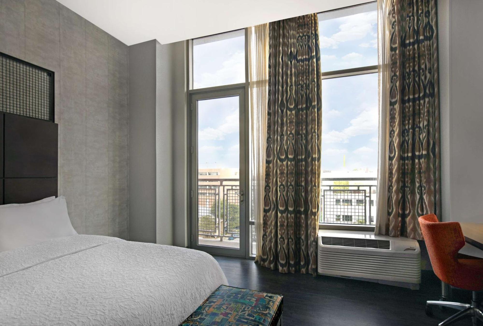 Hampton And Capitol Hotel Austin