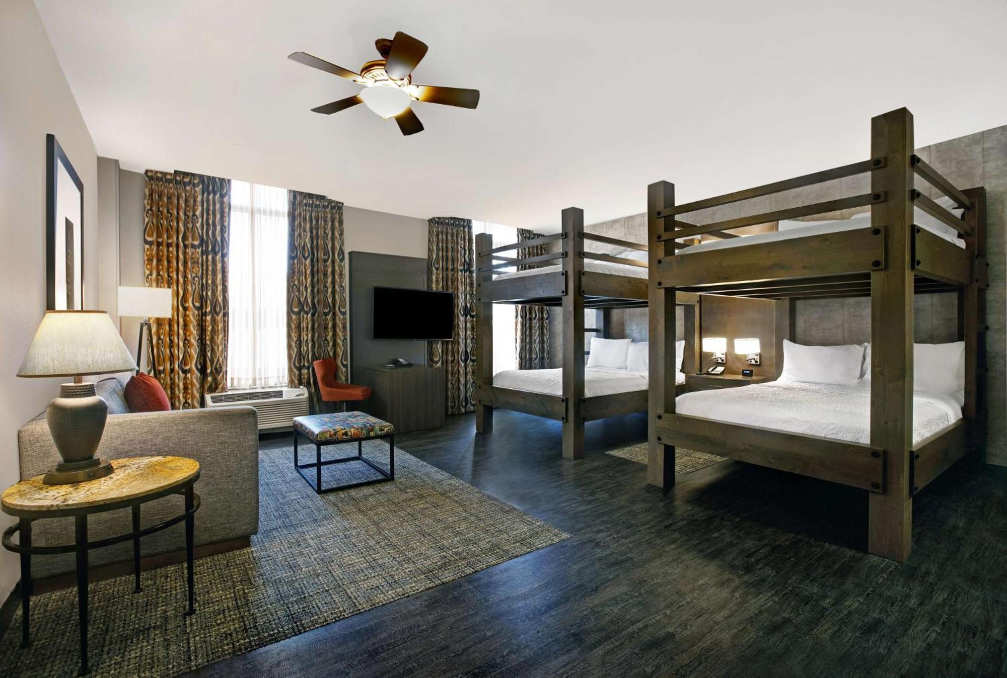 Hampton And Capitol Hotel Austin