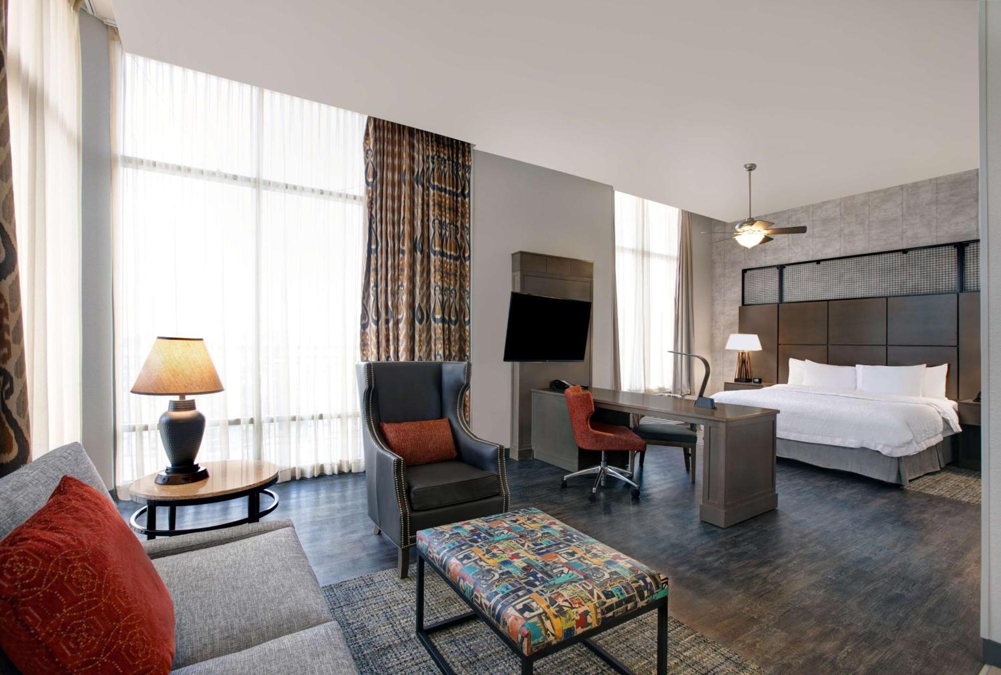 Hampton And Capitol Hotel
