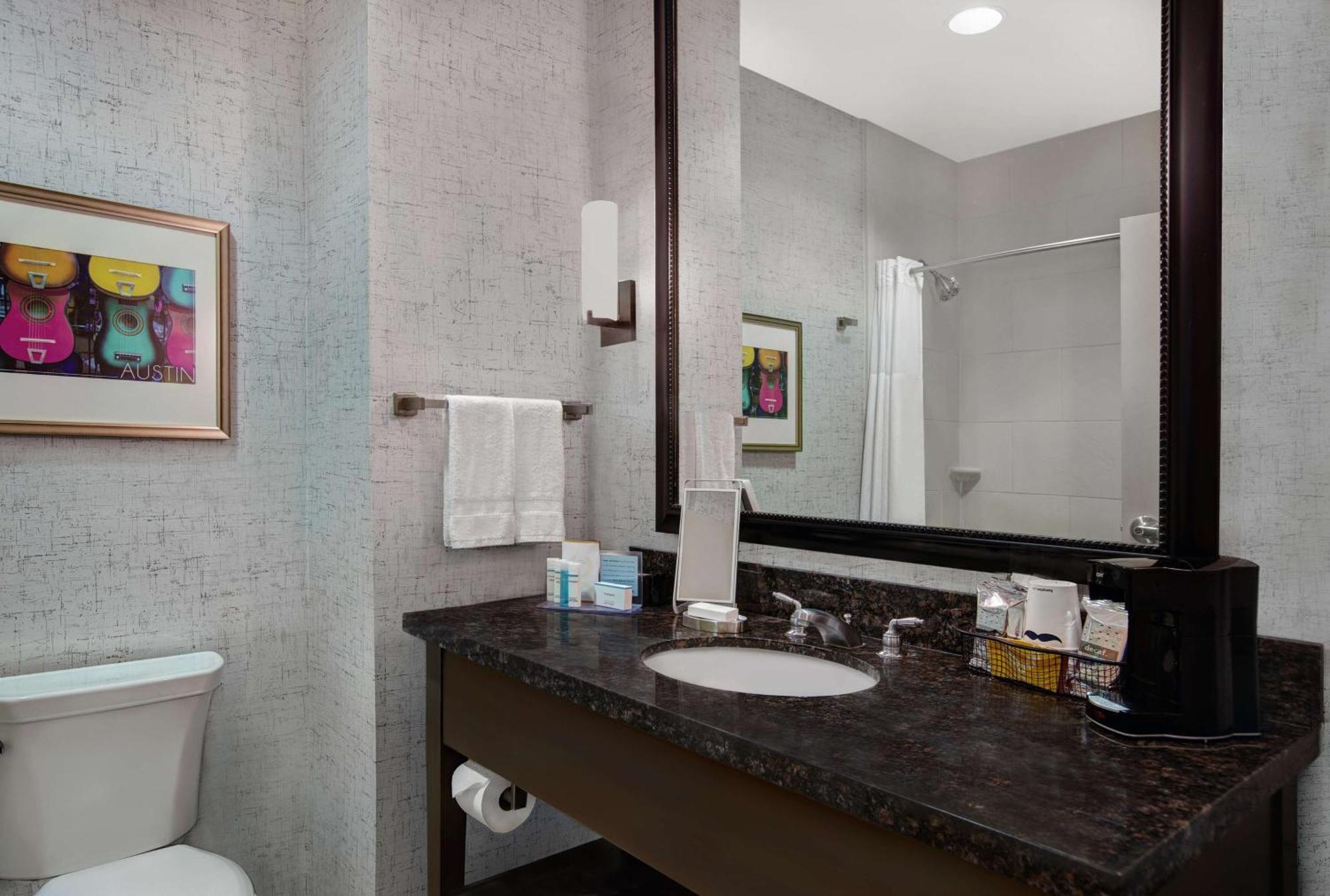 Hampton And Capitol Hotel 3*