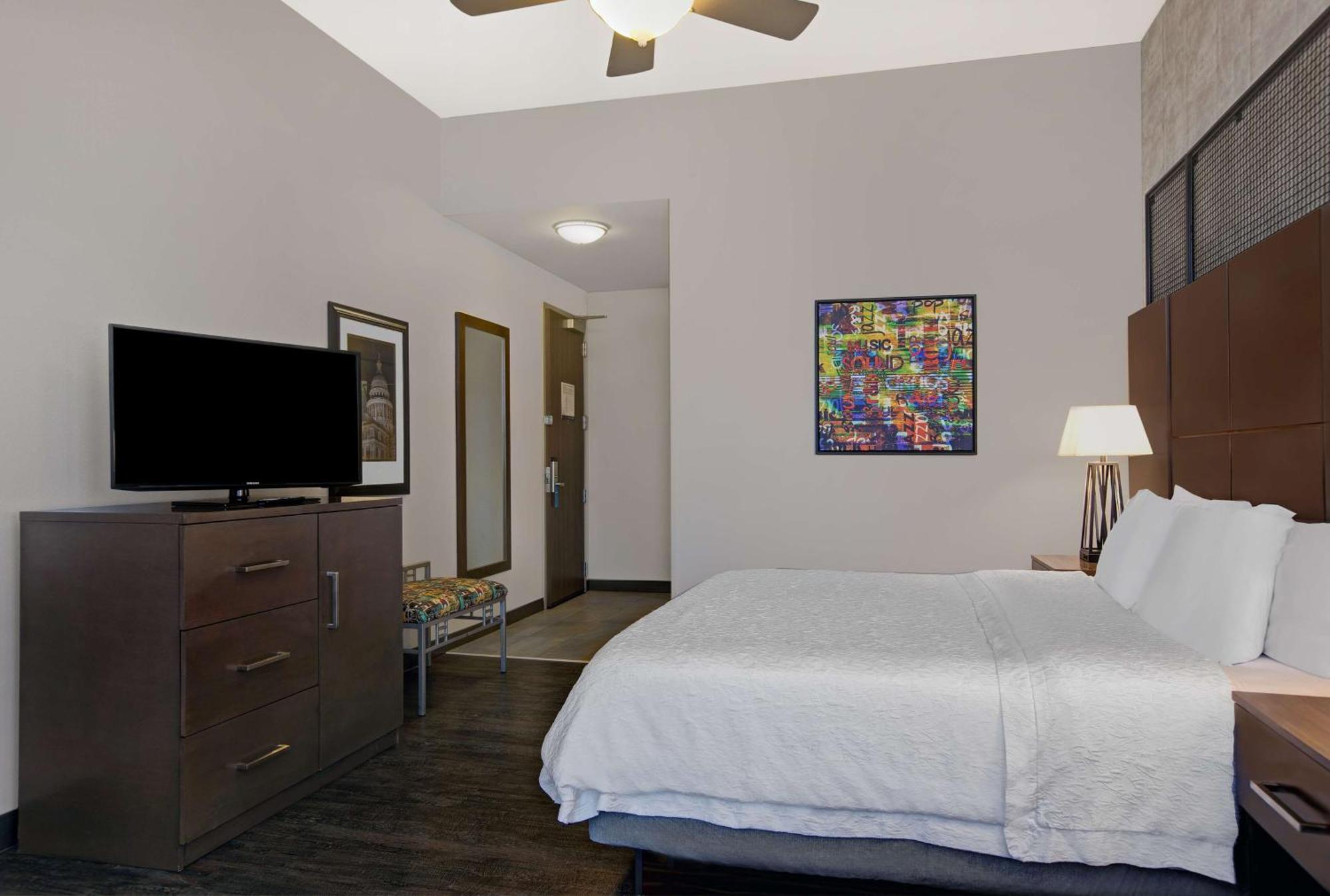 Hotel Hampton And Capitol Austin