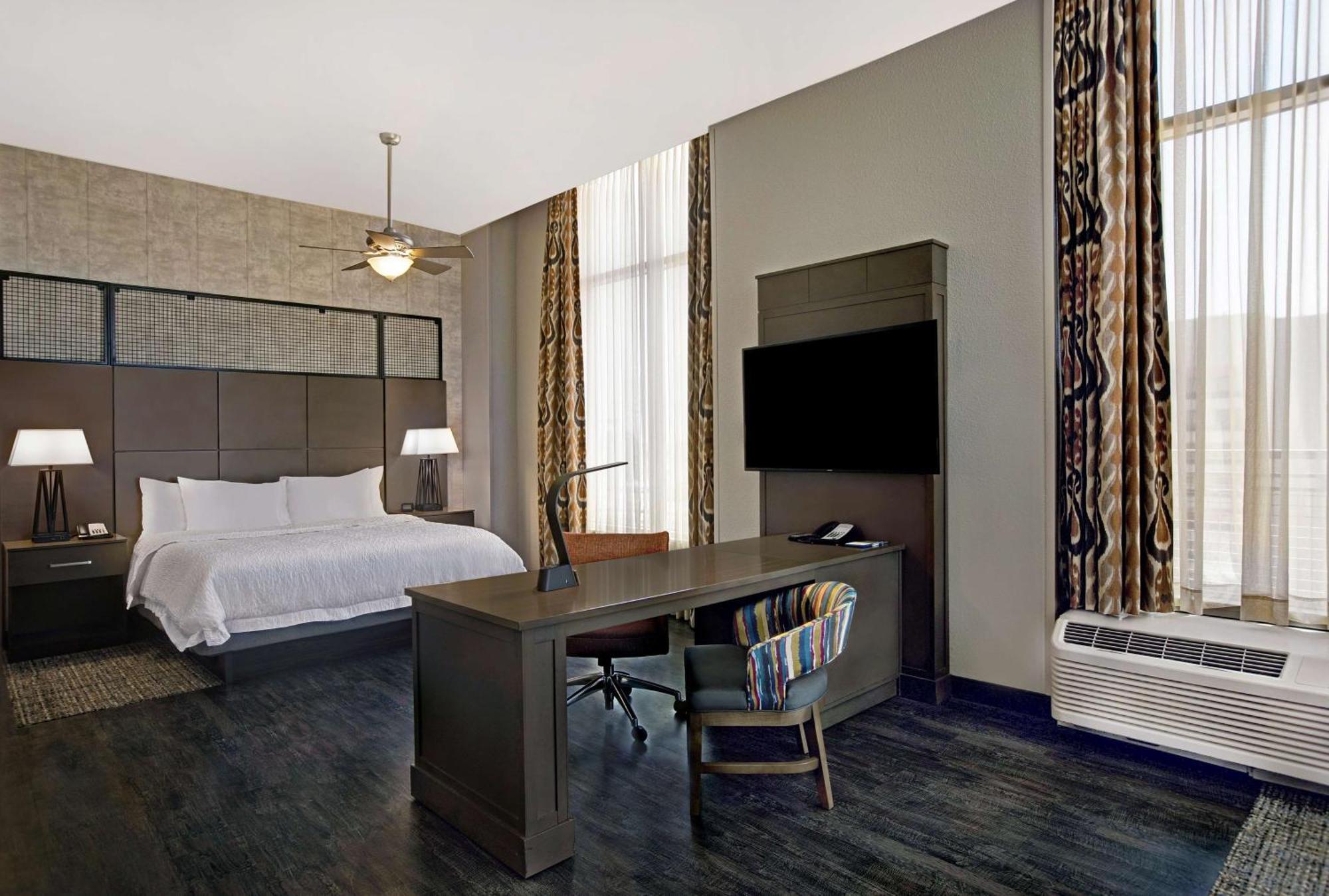 Hampton And Capitol Hotel Austin