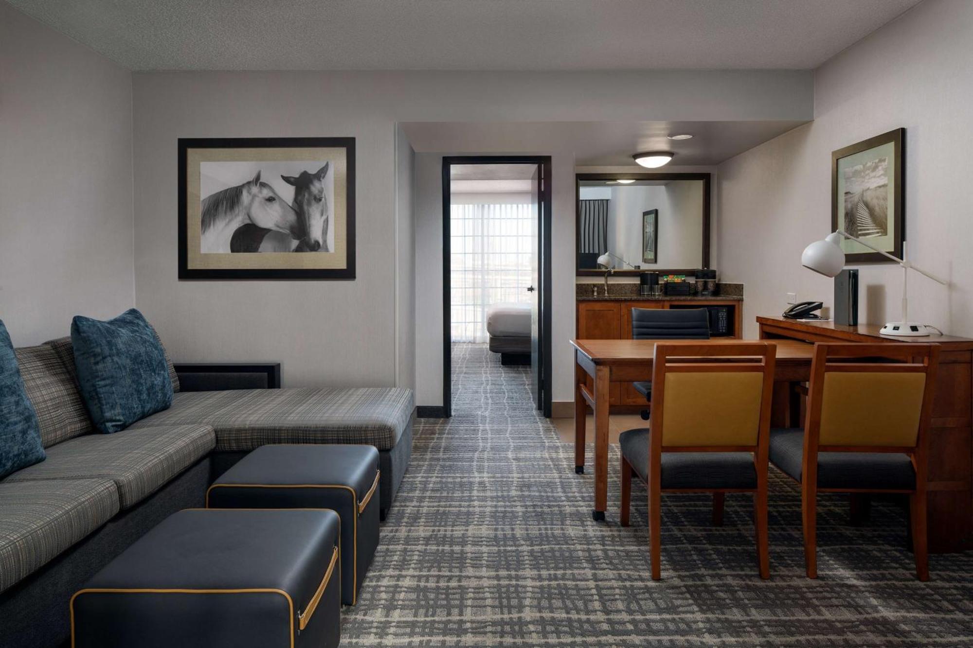 Embassy By Hilton Hotel 3*