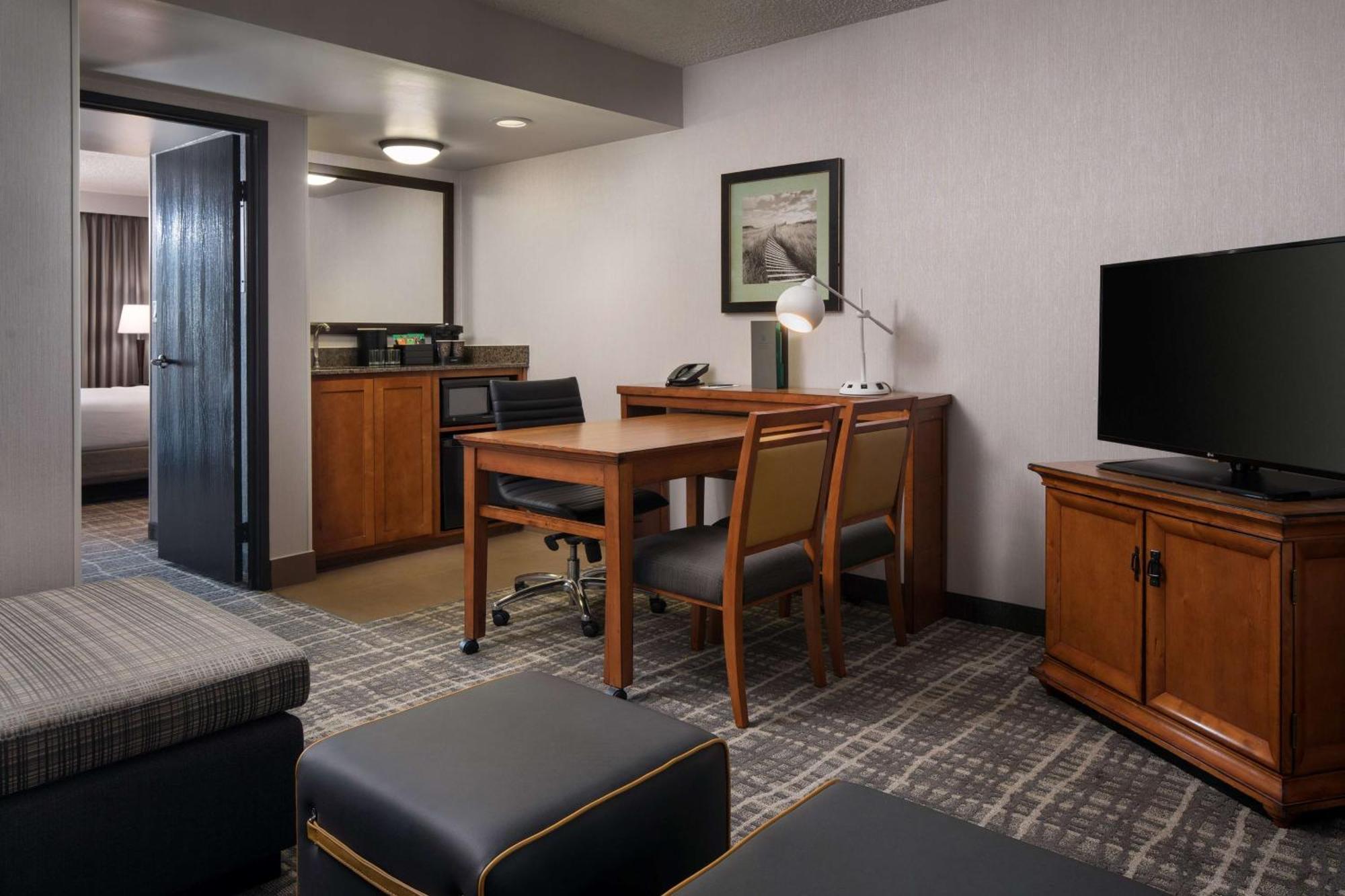 Hotel Embassy By Hilton