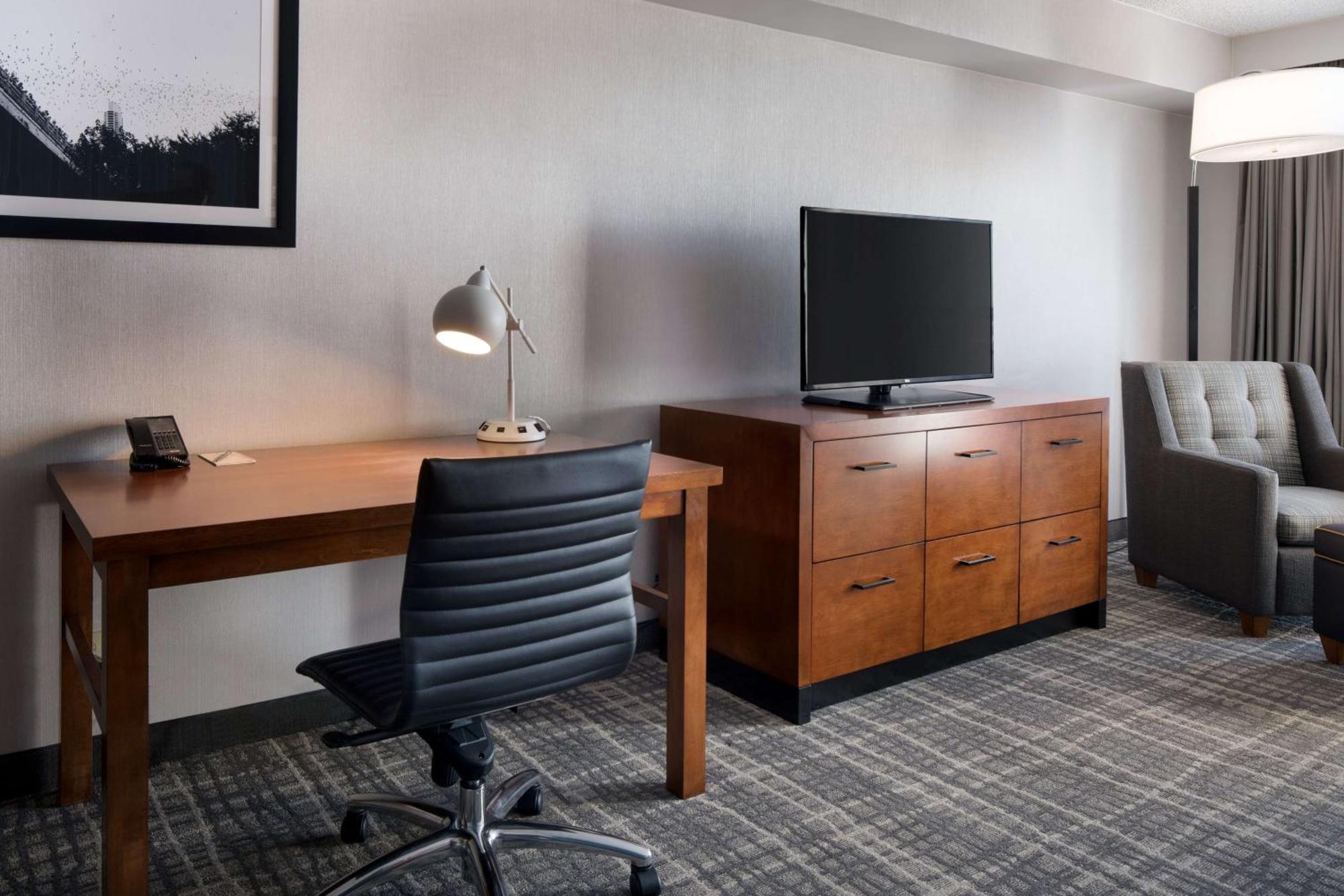 Embassy By Hilton 3* Austin