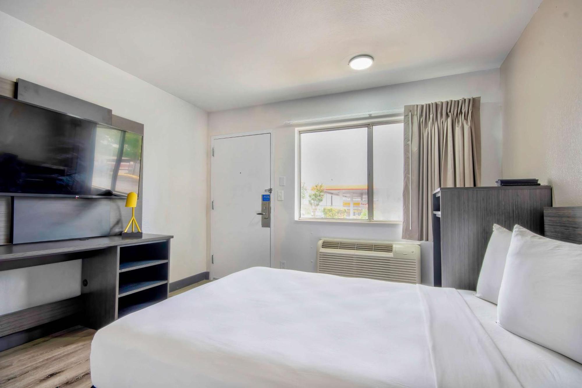 Hotel 6-austin, Tx - North Austin
