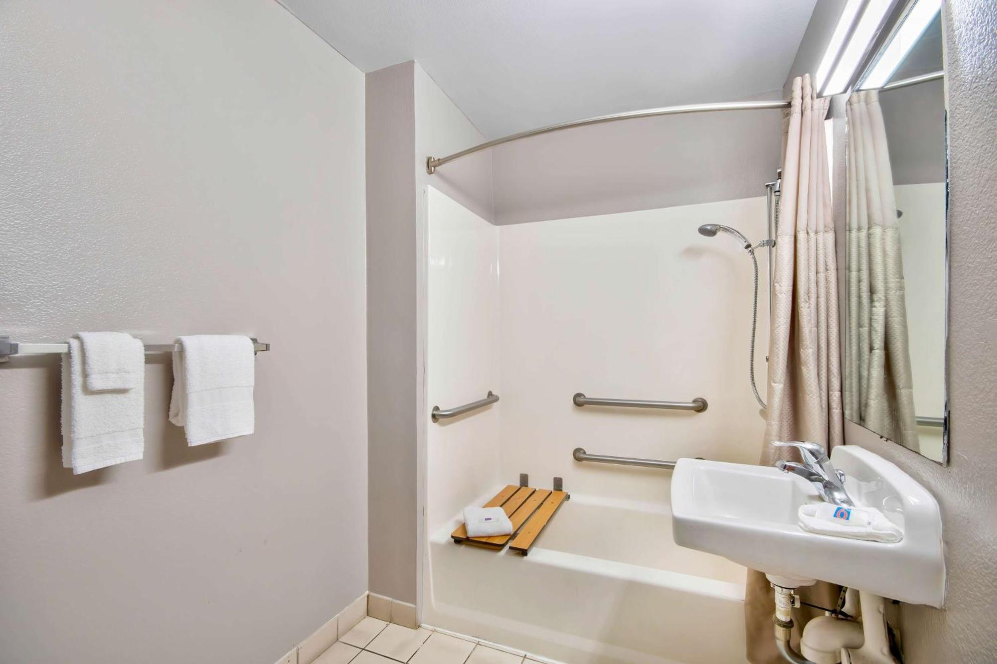 6-austin, Tx - North Hotel 2*