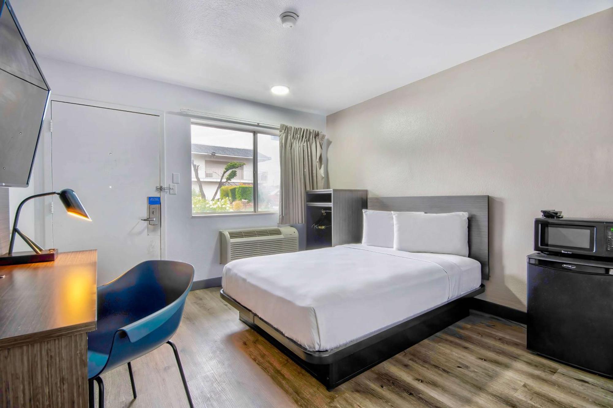 Hotel 6-austin, Tx - North 2*