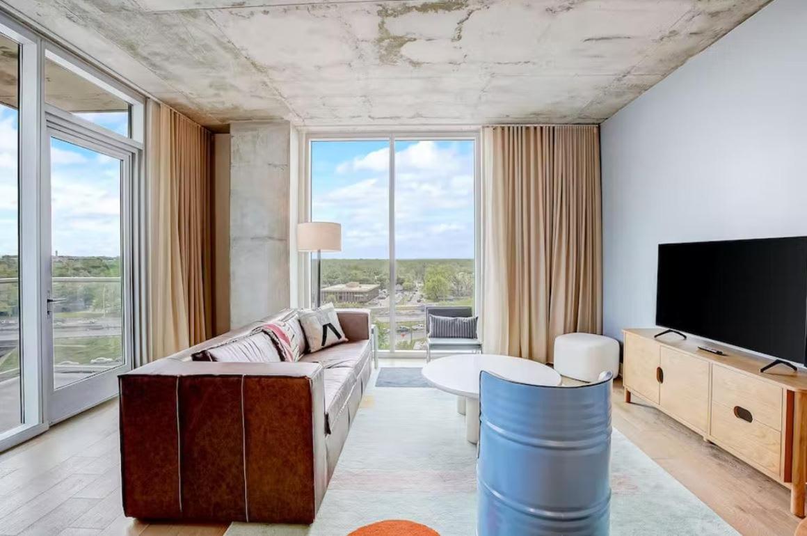 Amarillo Rooftop Pool By Barcle Austin