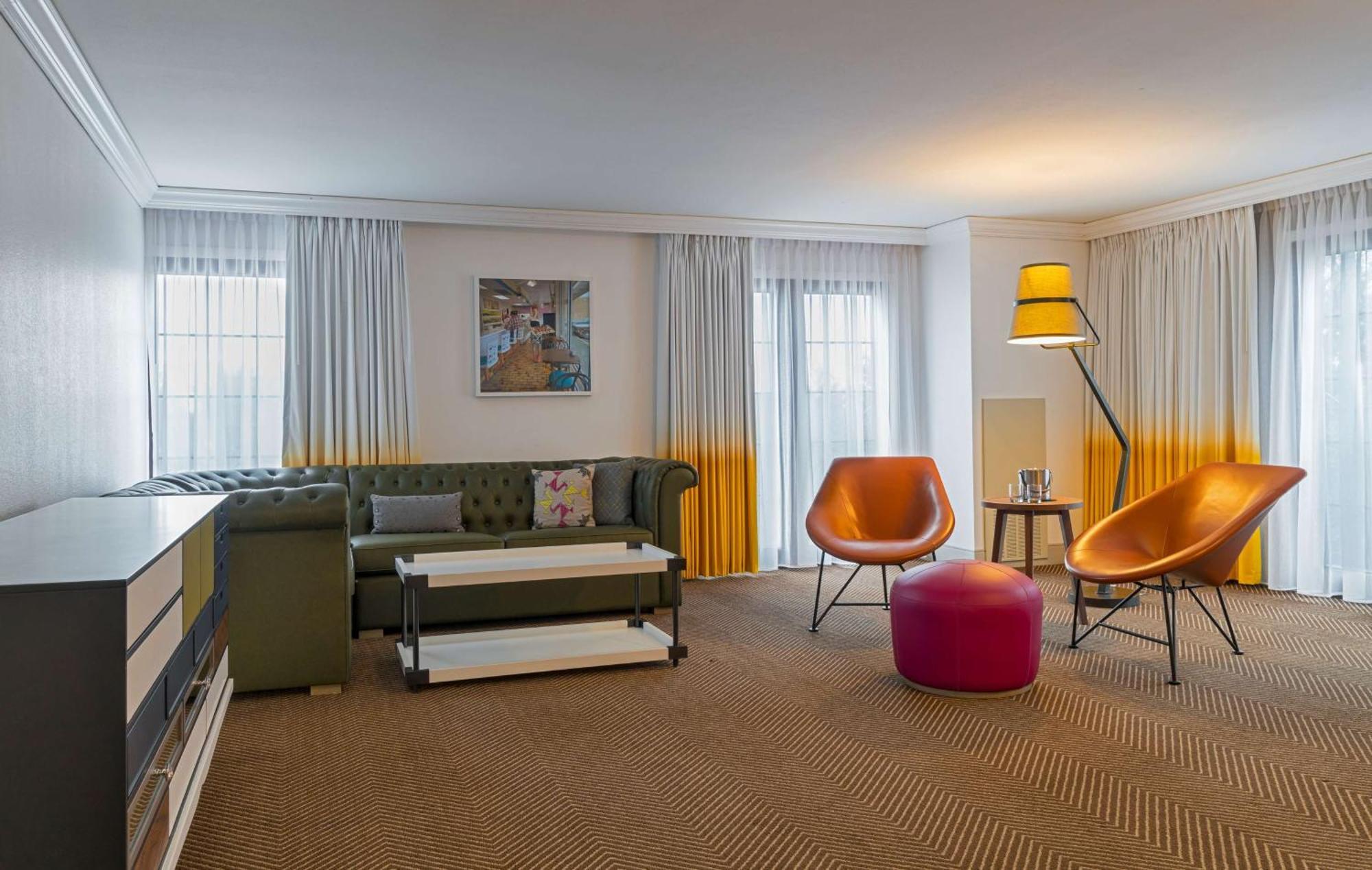 Doubletree By Hilton Hotel Austin
