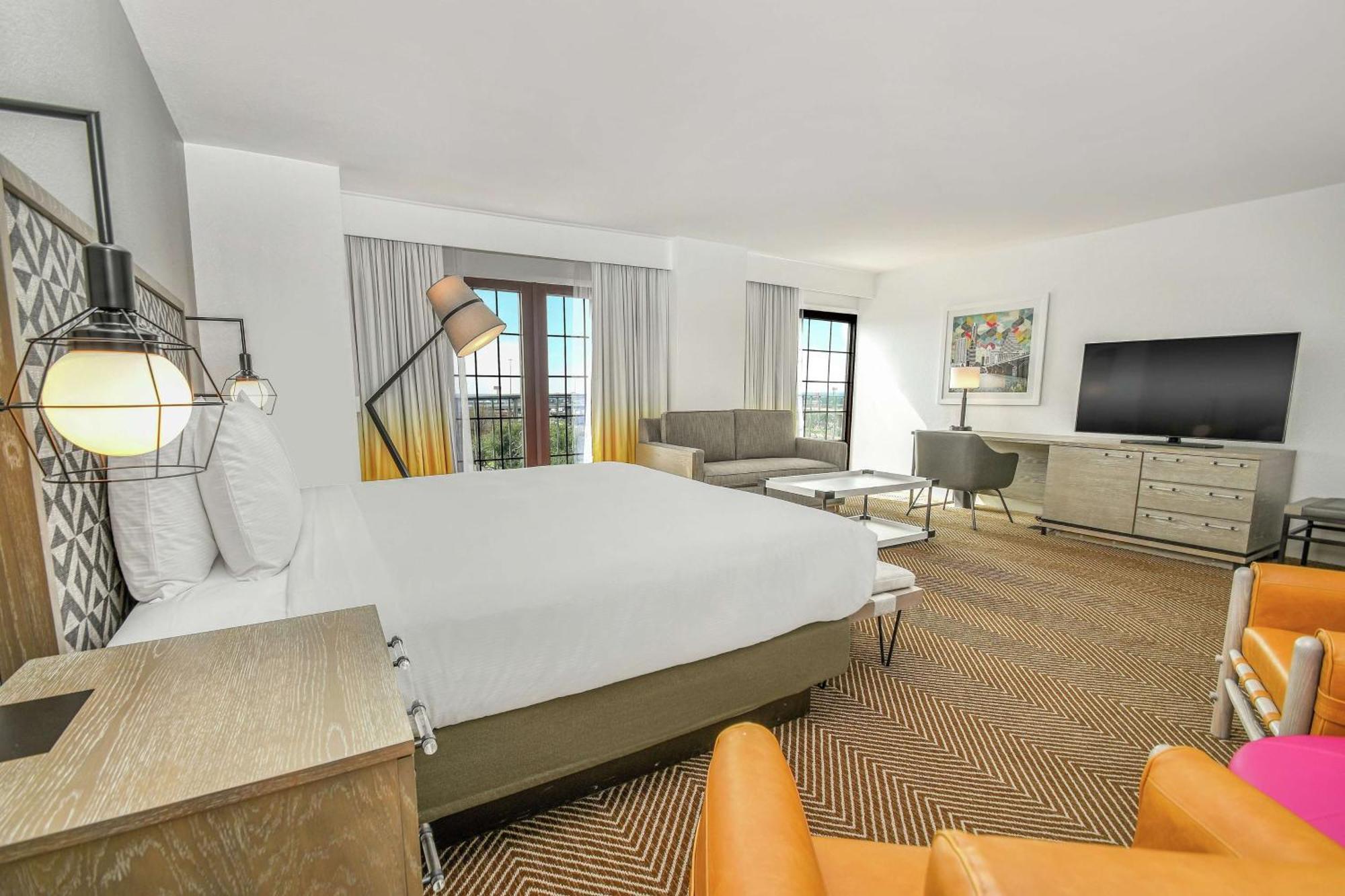 Doubletree By Hilton Hotel