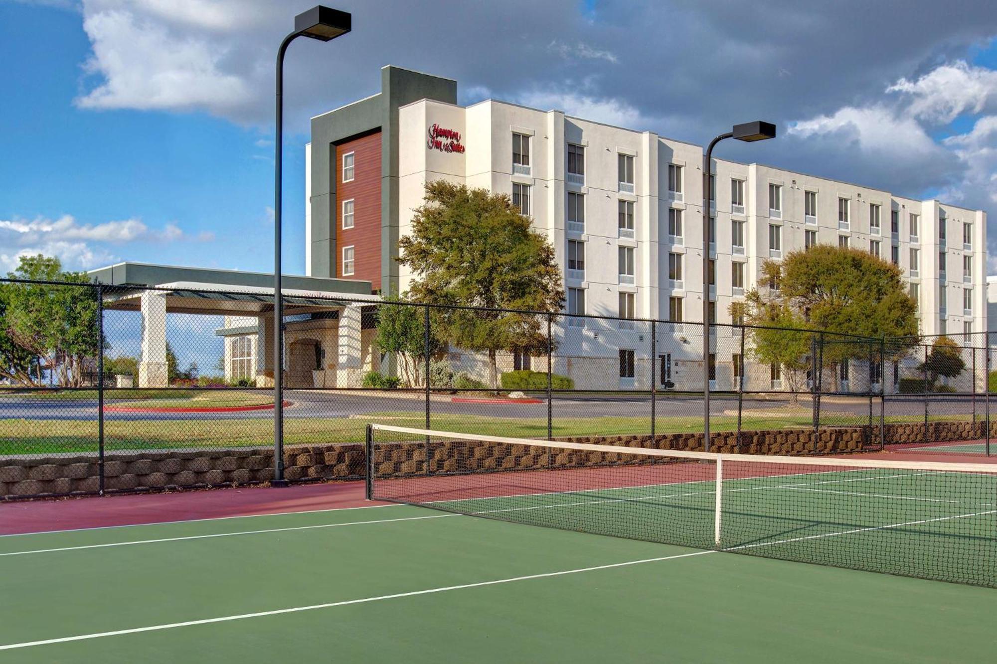 Hampton & Suites-austin Airport Hotel Austin