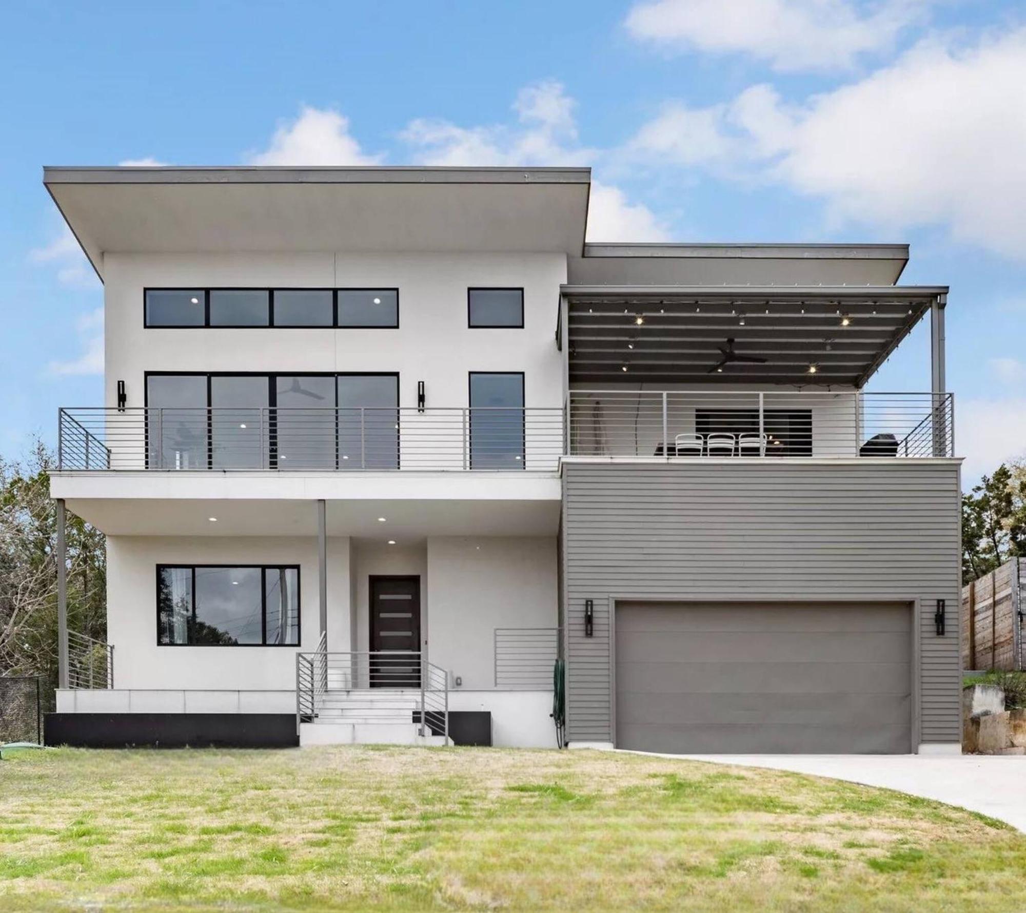 Lakeview Retreat: Terrace Bbq Holiday home