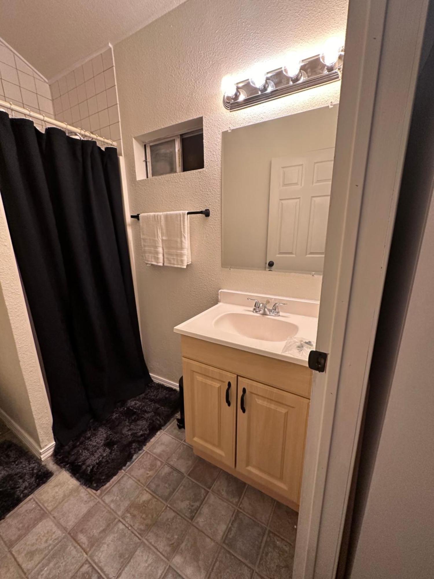 Green Haven Studio Near Airport Cota Holiday home Austin