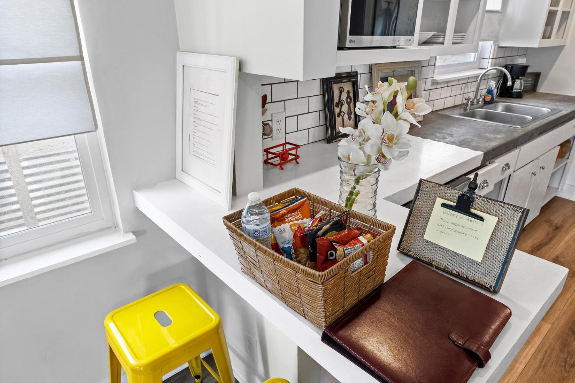 Relax By The Pool, Gather In Yard, Walk To 6Th St & Dtwn'S Top Eateries Holiday home *