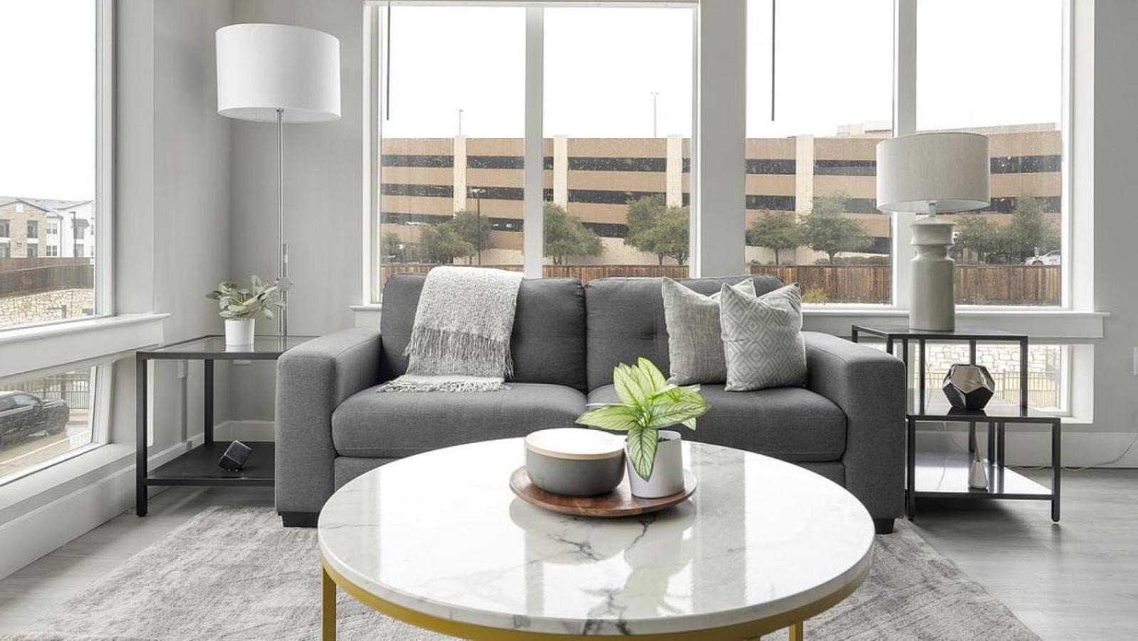 Apartment Landing Modern With Amazing Amenities
