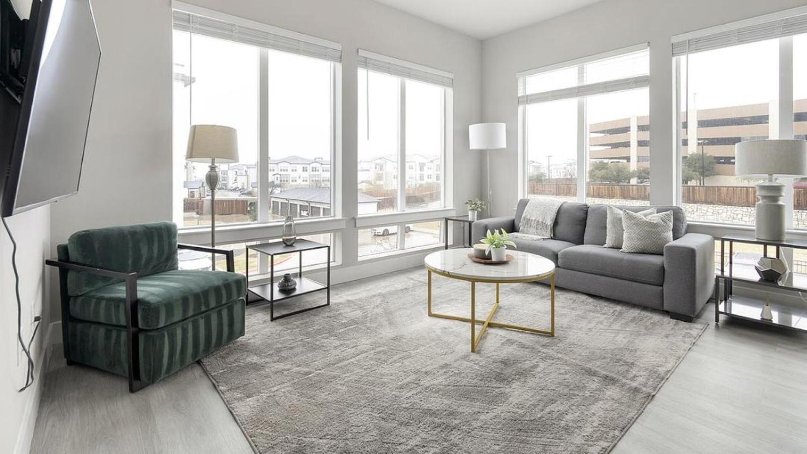 Landing Modern With Amazing Amenities Austin
