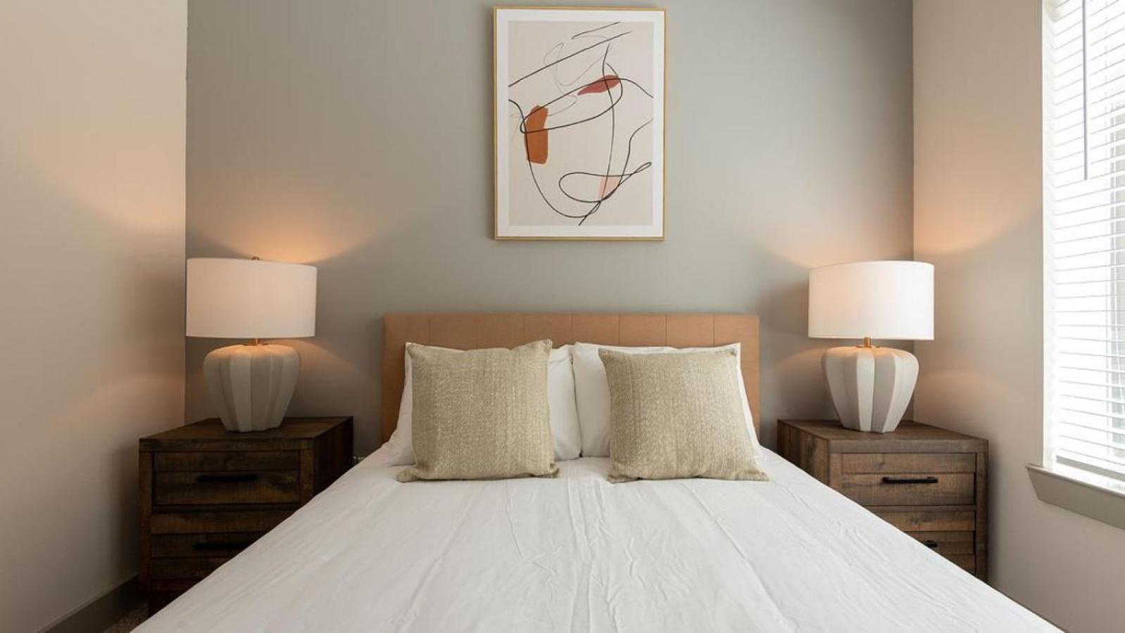 Landing Modern With Amazing Amenities * Austin