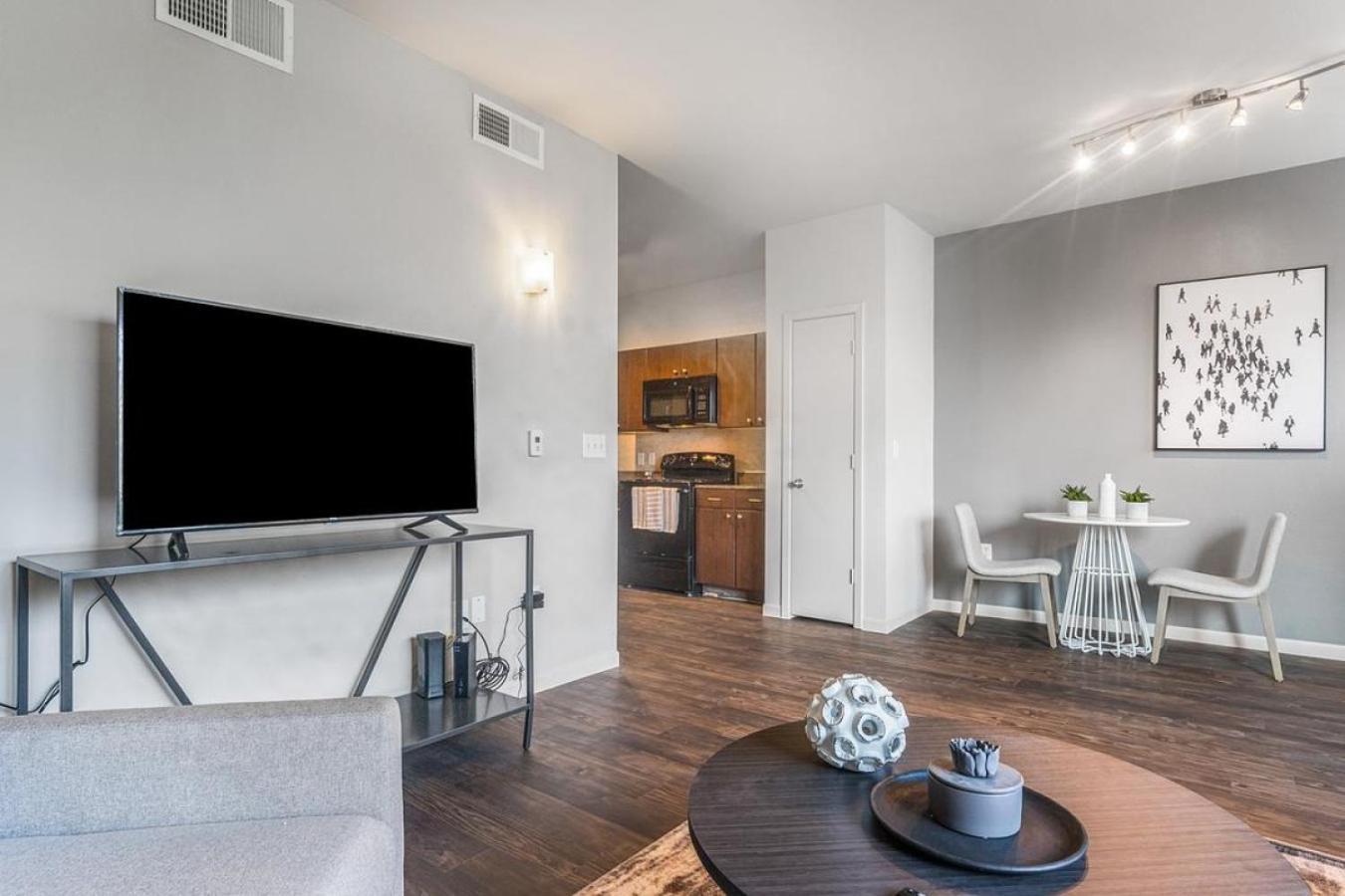 Landing Modern With Amazing Amenities Apartment *