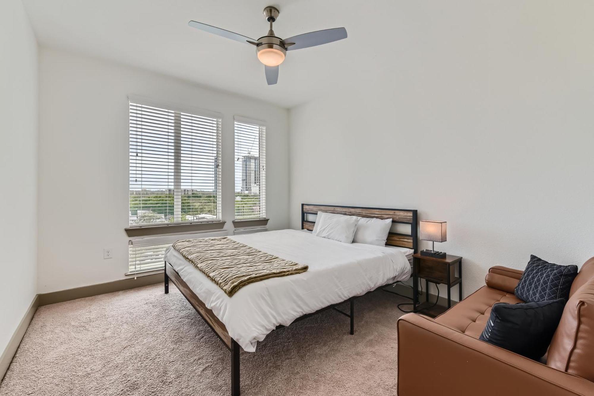 Apartment Chateau At Robertson Hill Austin