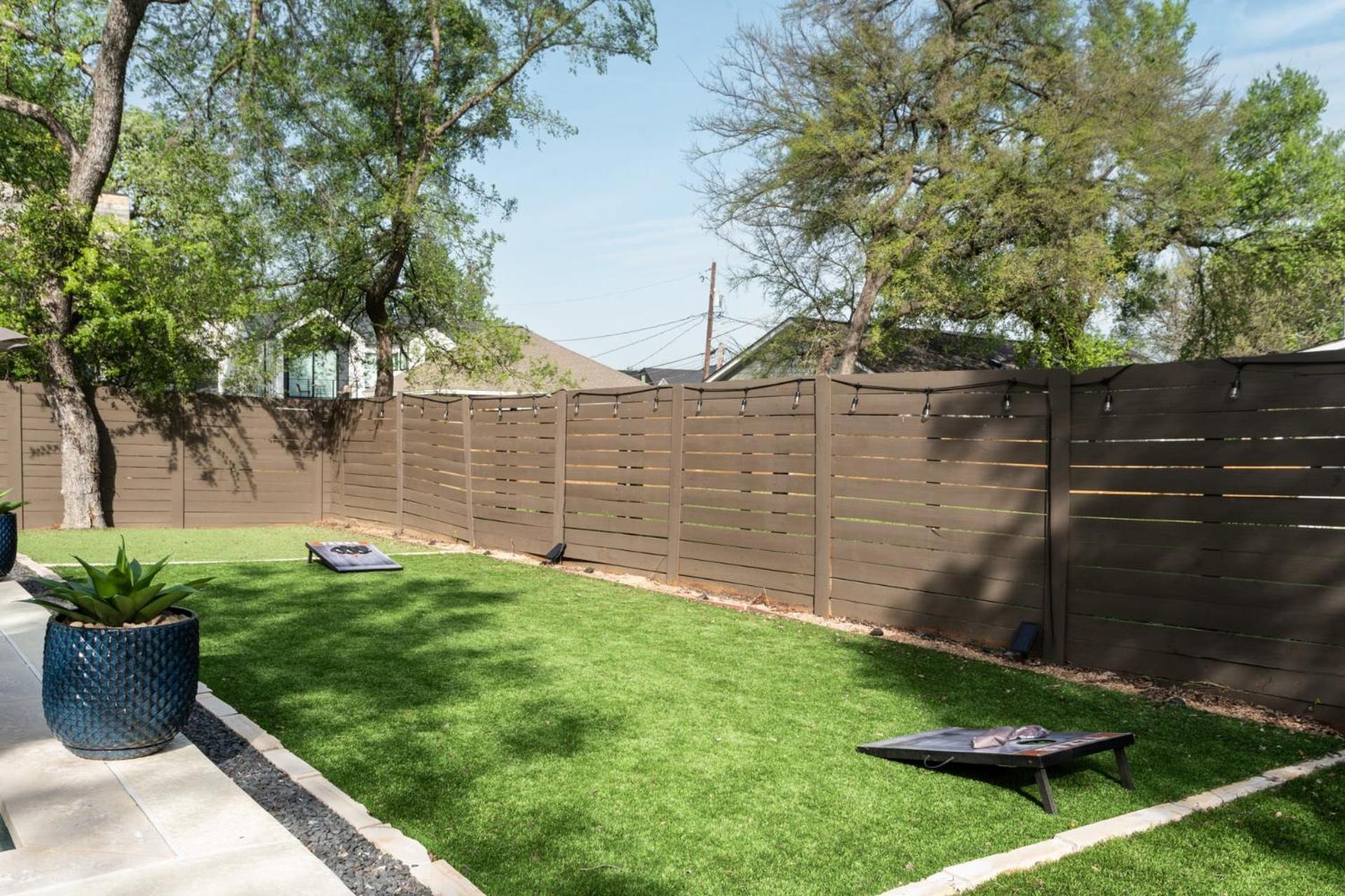 Upstay - New Modern With Private Pool Holiday home Austin