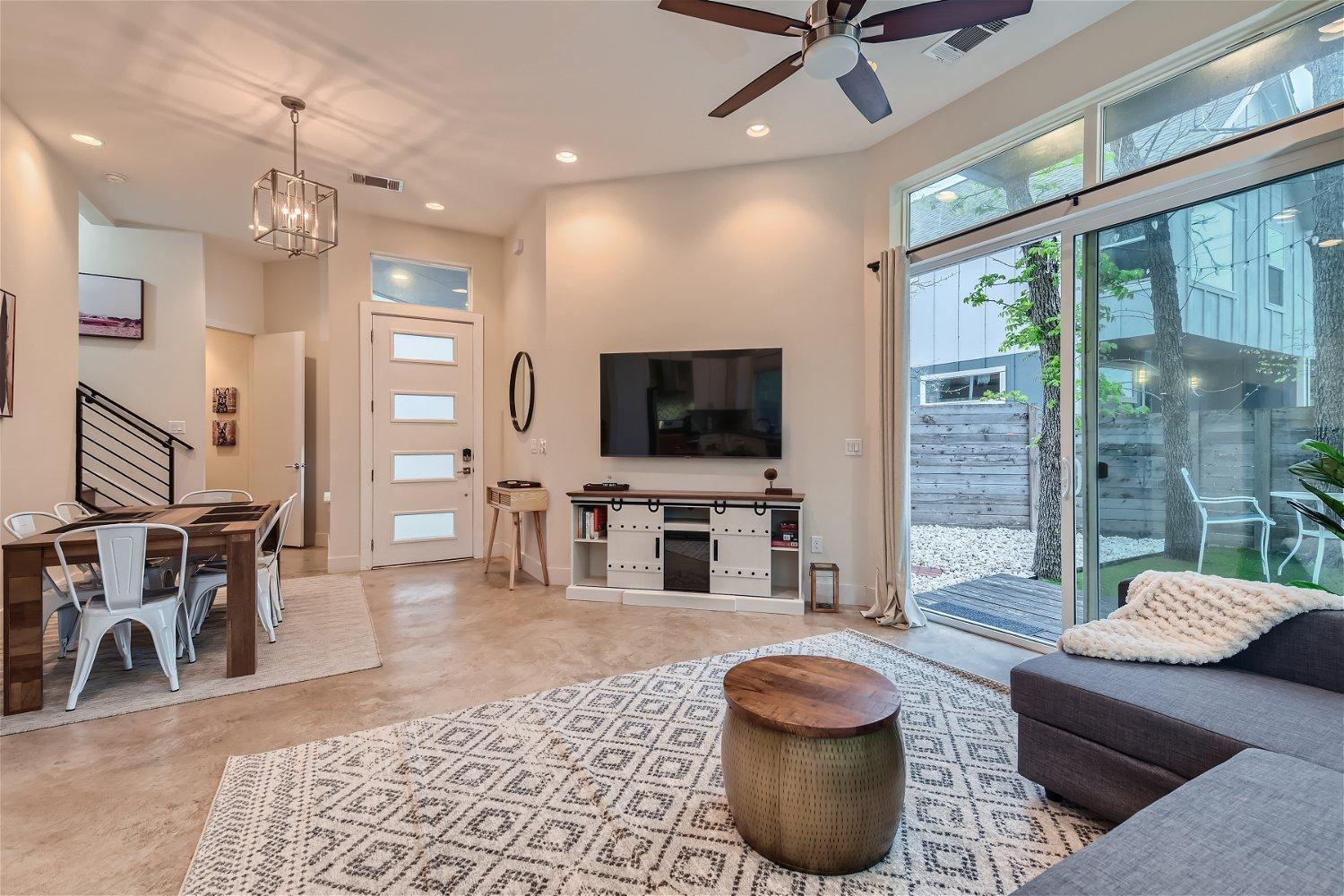 Off The Hook In With Chic 2br Retreat Firepit * Austin