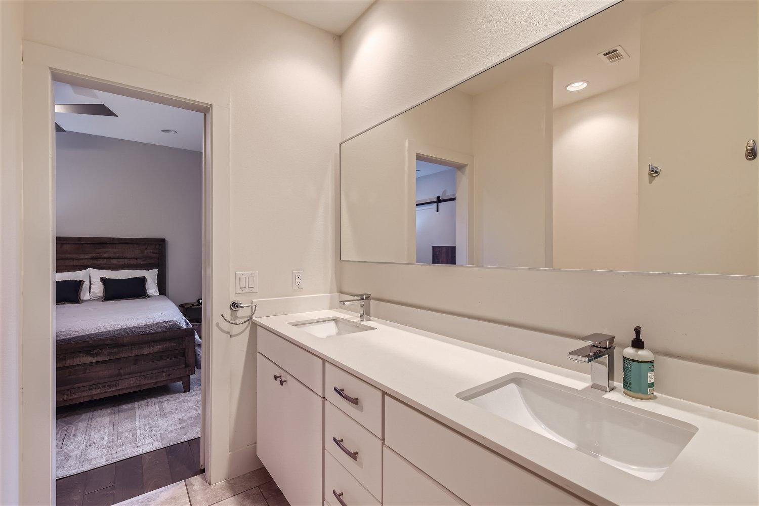 Off The Hook In With Chic 2br Retreat Firepit Holiday home Austin