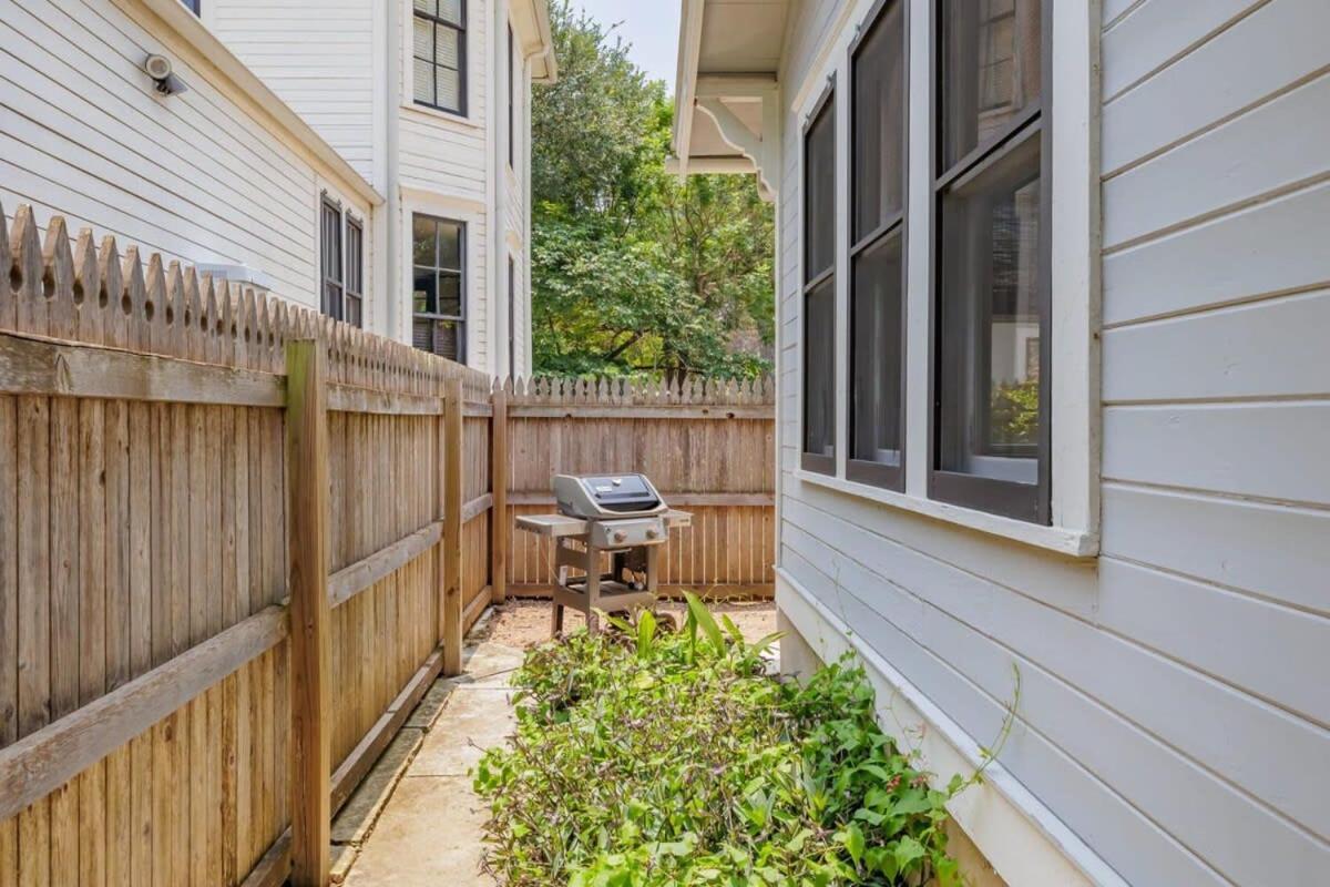 Free Parking 2br East Side - Fresco By Portoro Holiday home