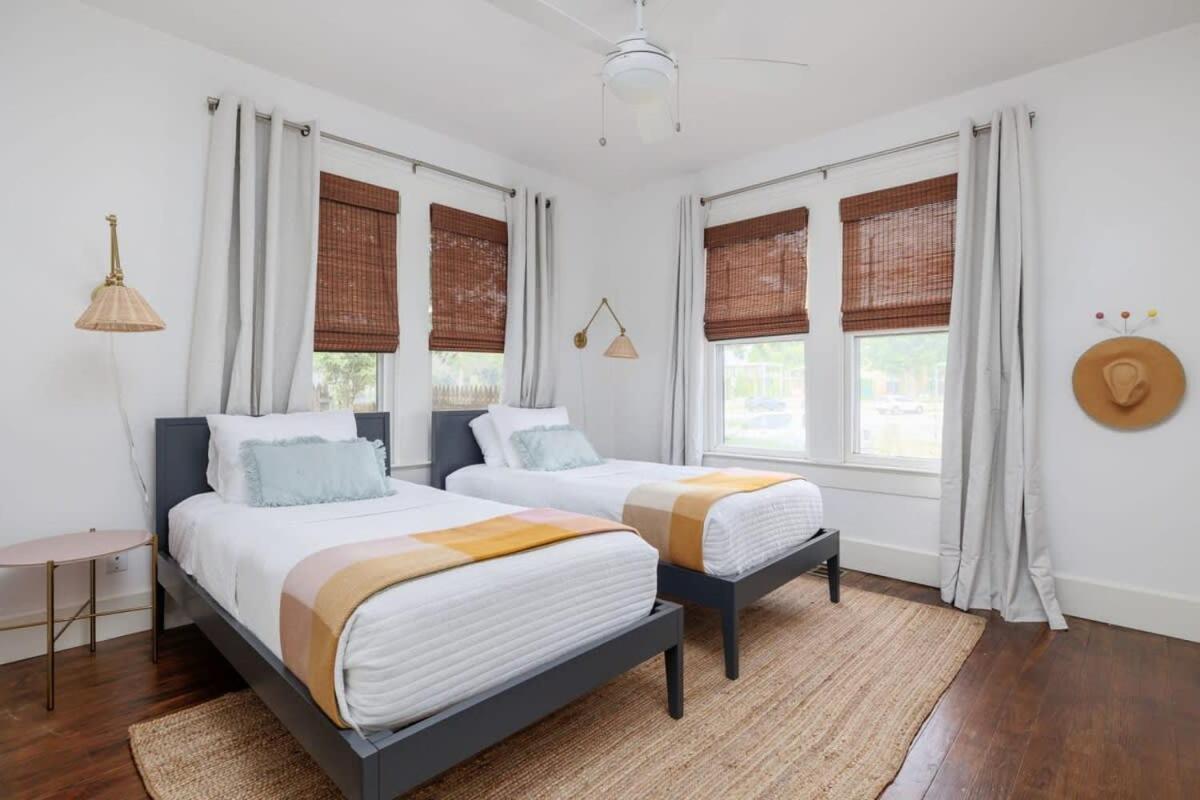 Free Parking 2br East Side - Fresco By Portoro * Austin