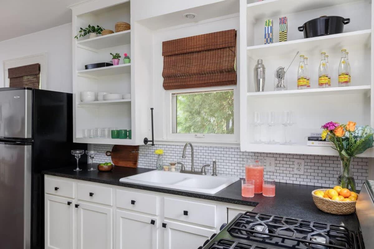 Free Parking 2br East Side - Fresco By Portoro * Austin