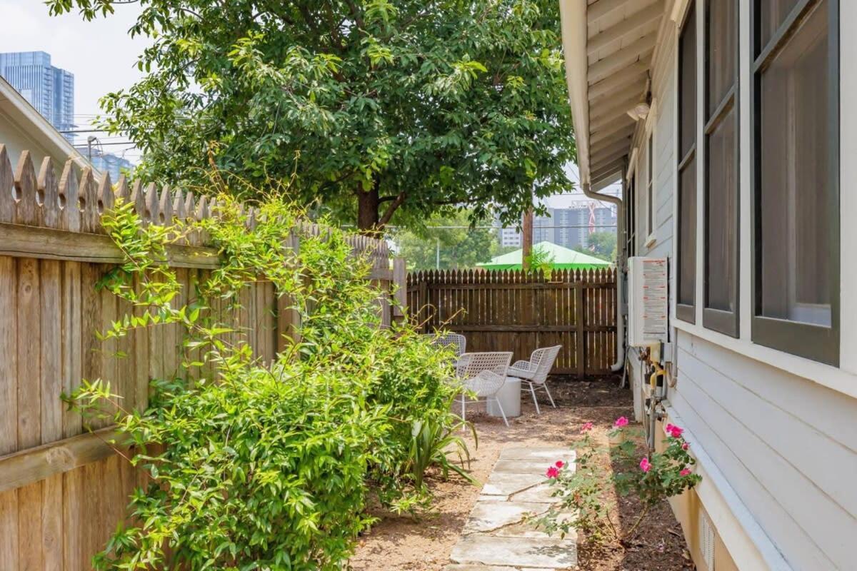 Free Parking 2br East Side - Fresco By Portoro Holiday home *
