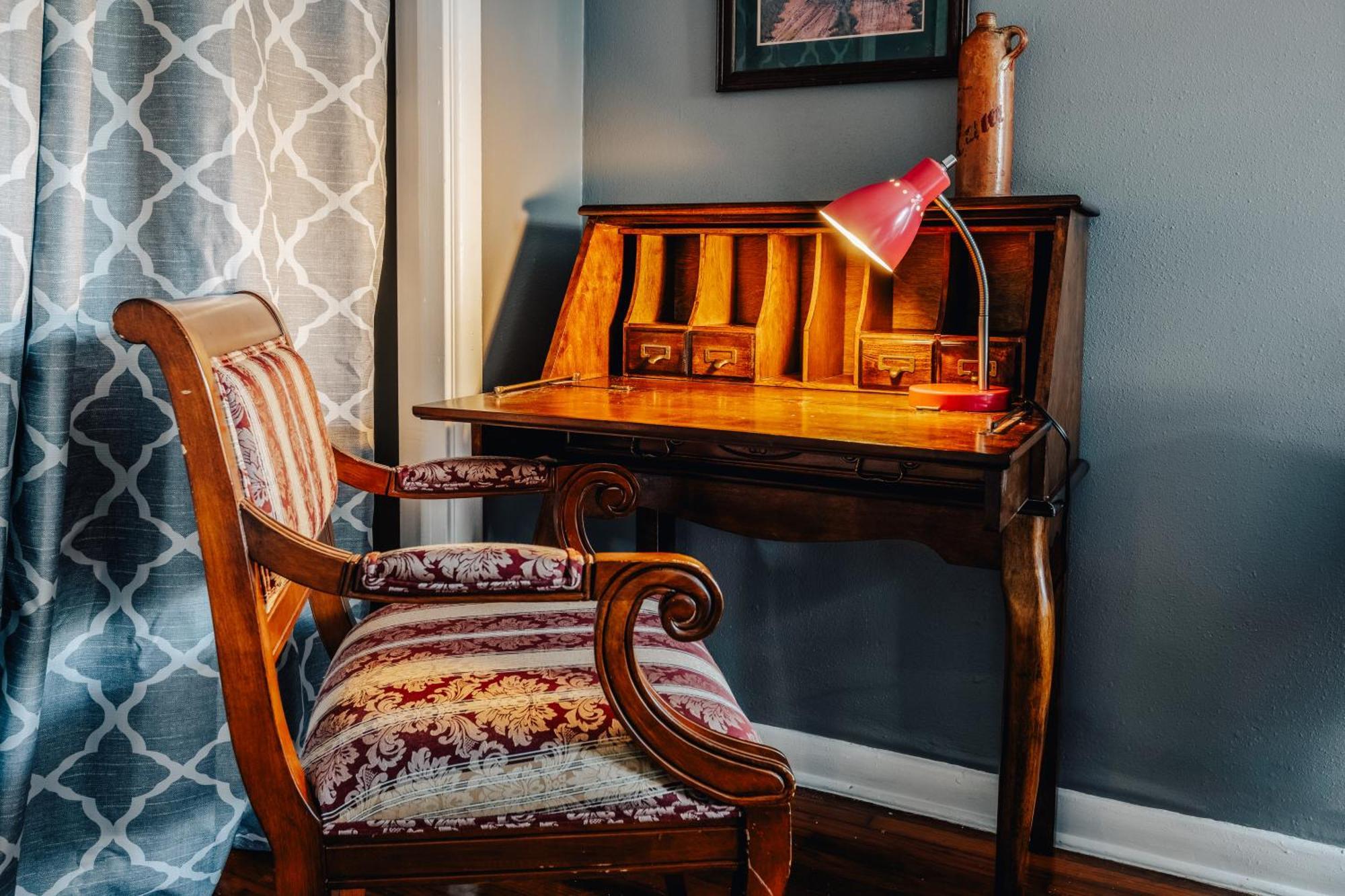 Charming Tree House Retreat Near Ut Campus, Moody Center & Capitol Holiday home Austin