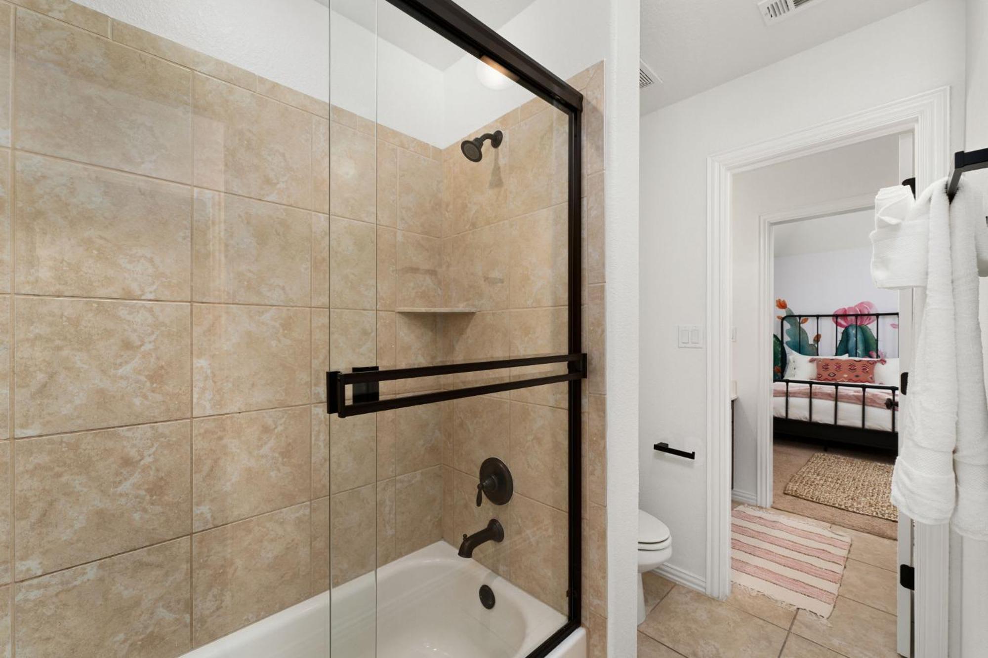 Upstay - Spacious W Pool-hot Tub-office-yard