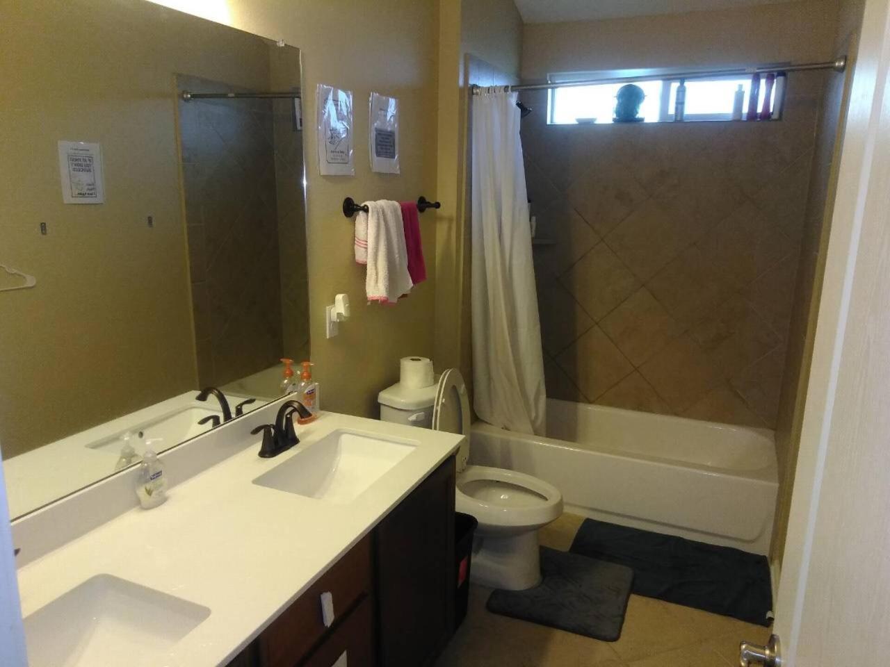 Homestay With Shared Bath, 20 Mins To Tesla *