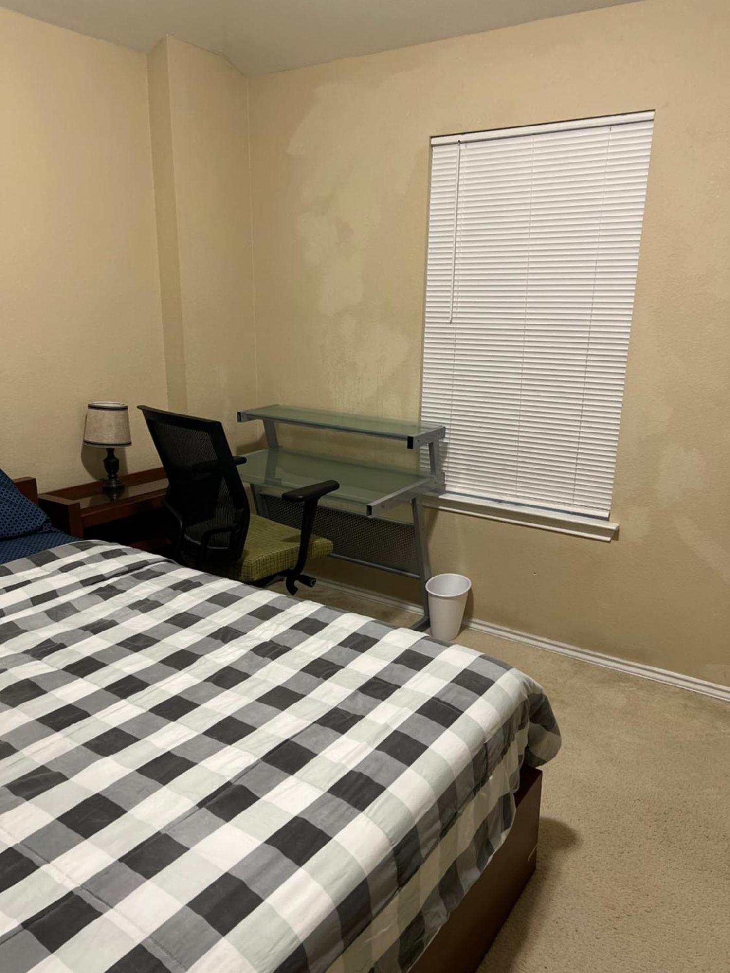 With Shared Bath, 20 Mins To Tesla Homestay