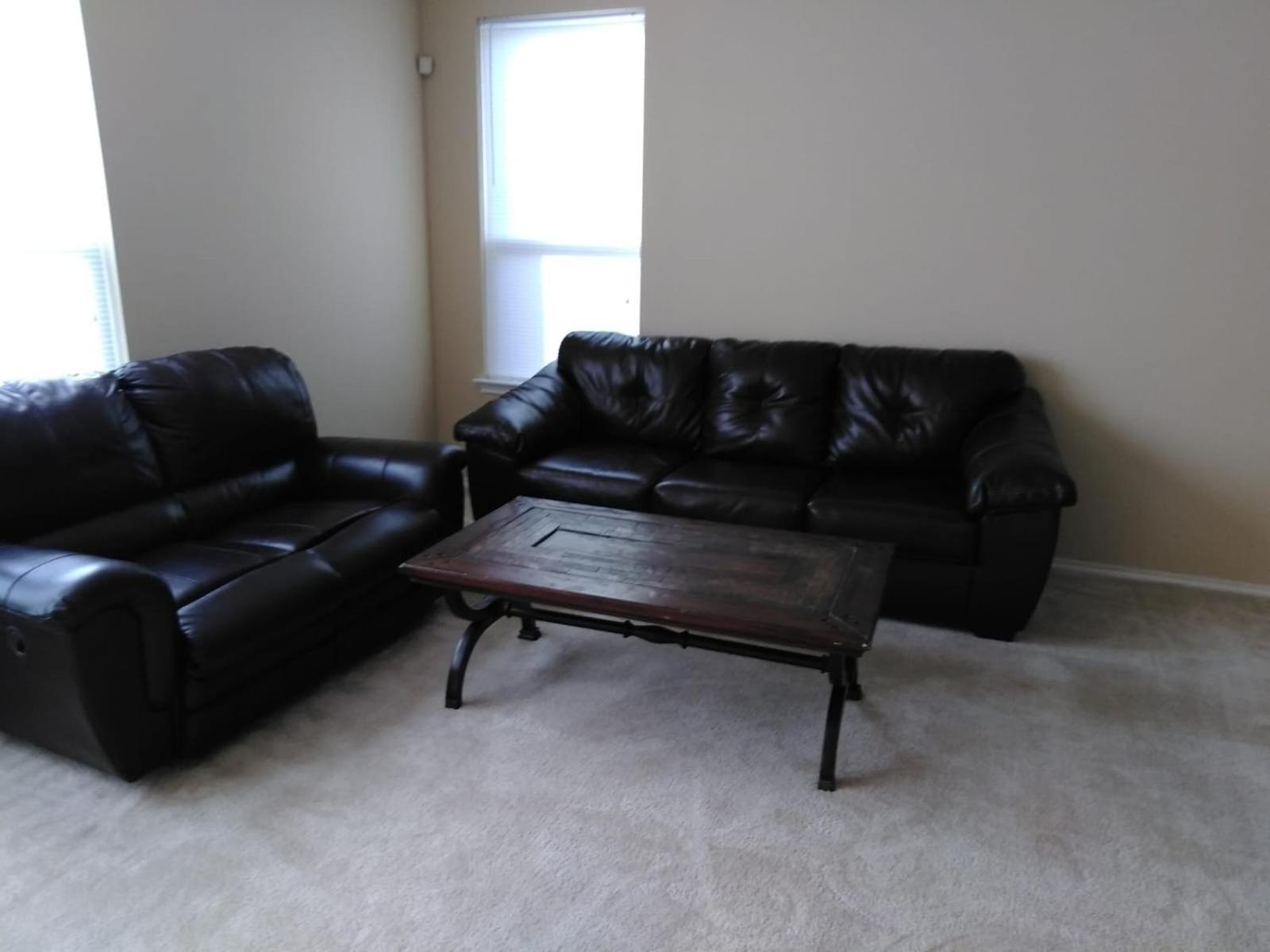 With Shared Bath, 20 Mins To Tesla Homestay