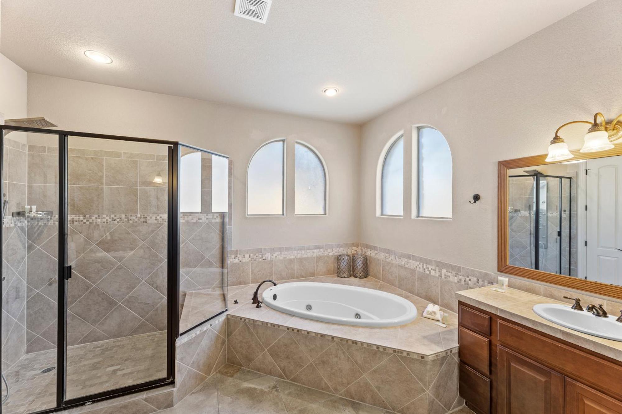 3 Kings With Theater, Gameroom And Bbq Just 7 Mins From Marina Holiday home Austin