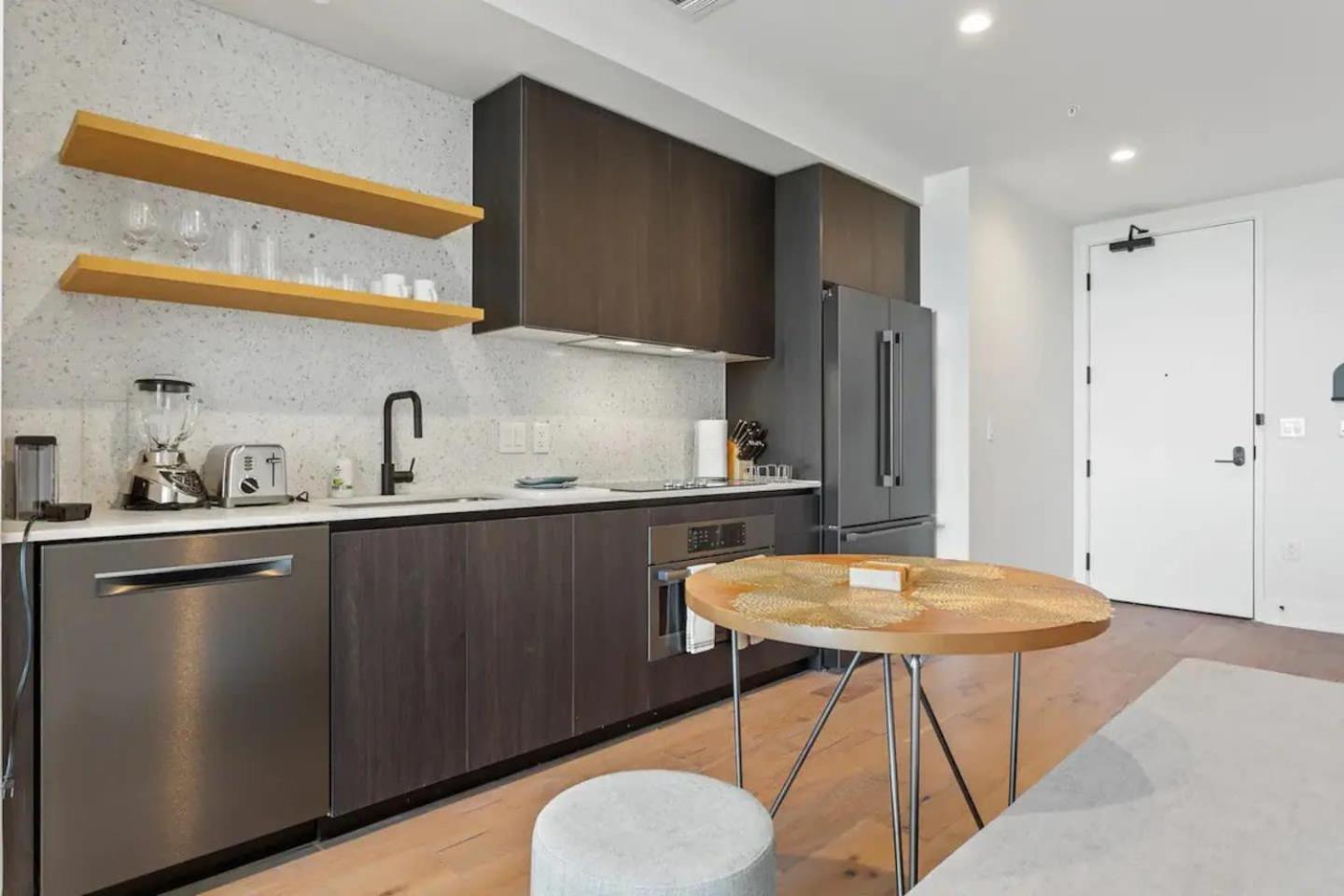 Holiday home Modern 1br On Rainey St With Pool And Views *
