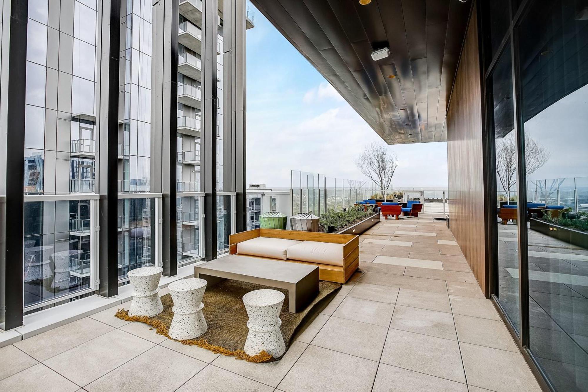 Holiday home Modern 1br On Rainey St With Pool And Views