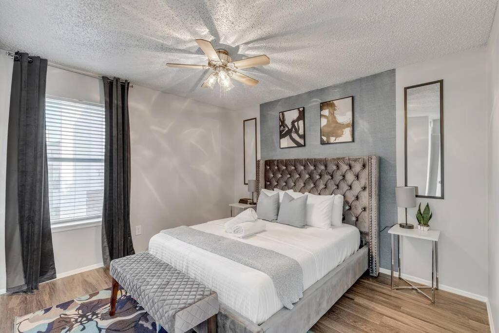 5 Min To Downtown 2bed 2bath 5 Star Location Apartment Austin
