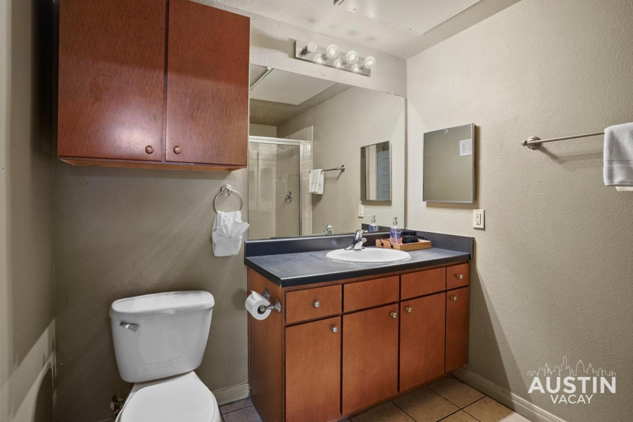 Dual Apts In Downtown Perfect For Groups Apartment *