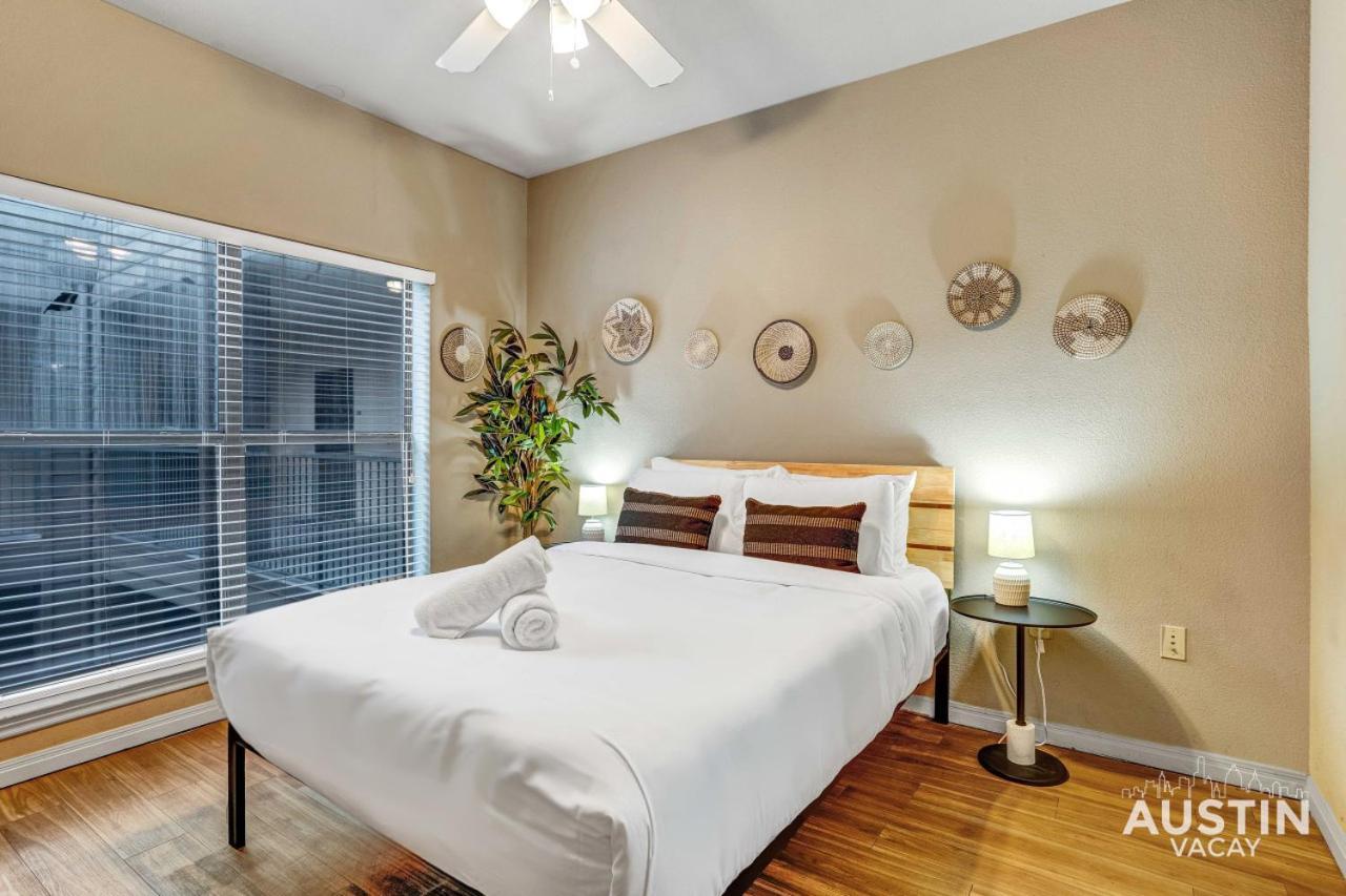 Prime Location Modern Comfort Sleeps Up To 16 Apartment