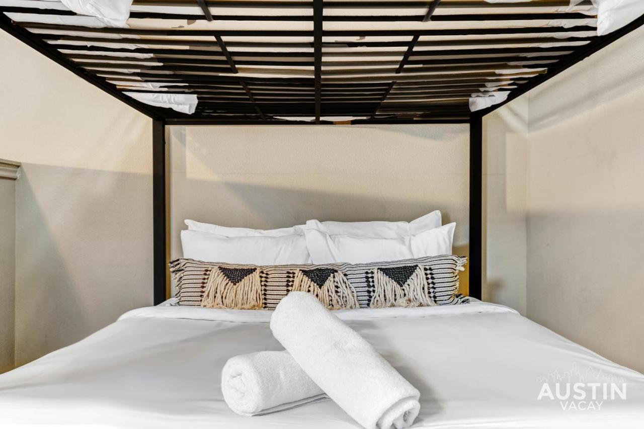 Prime Location Modern Comfort Sleeps Up To 16