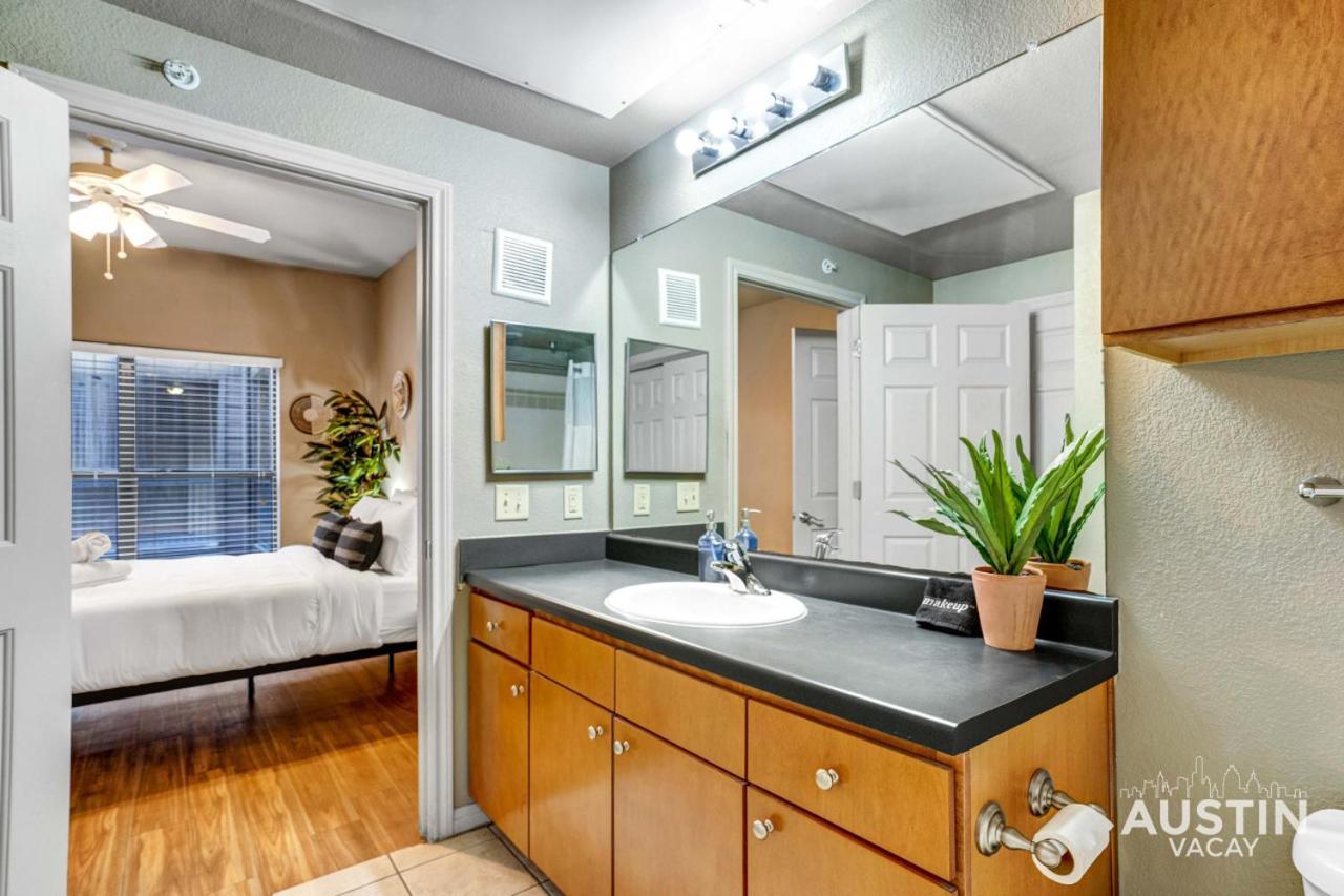 Apartment Prime Location Modern Comfort Sleeps Up To 16 Austin