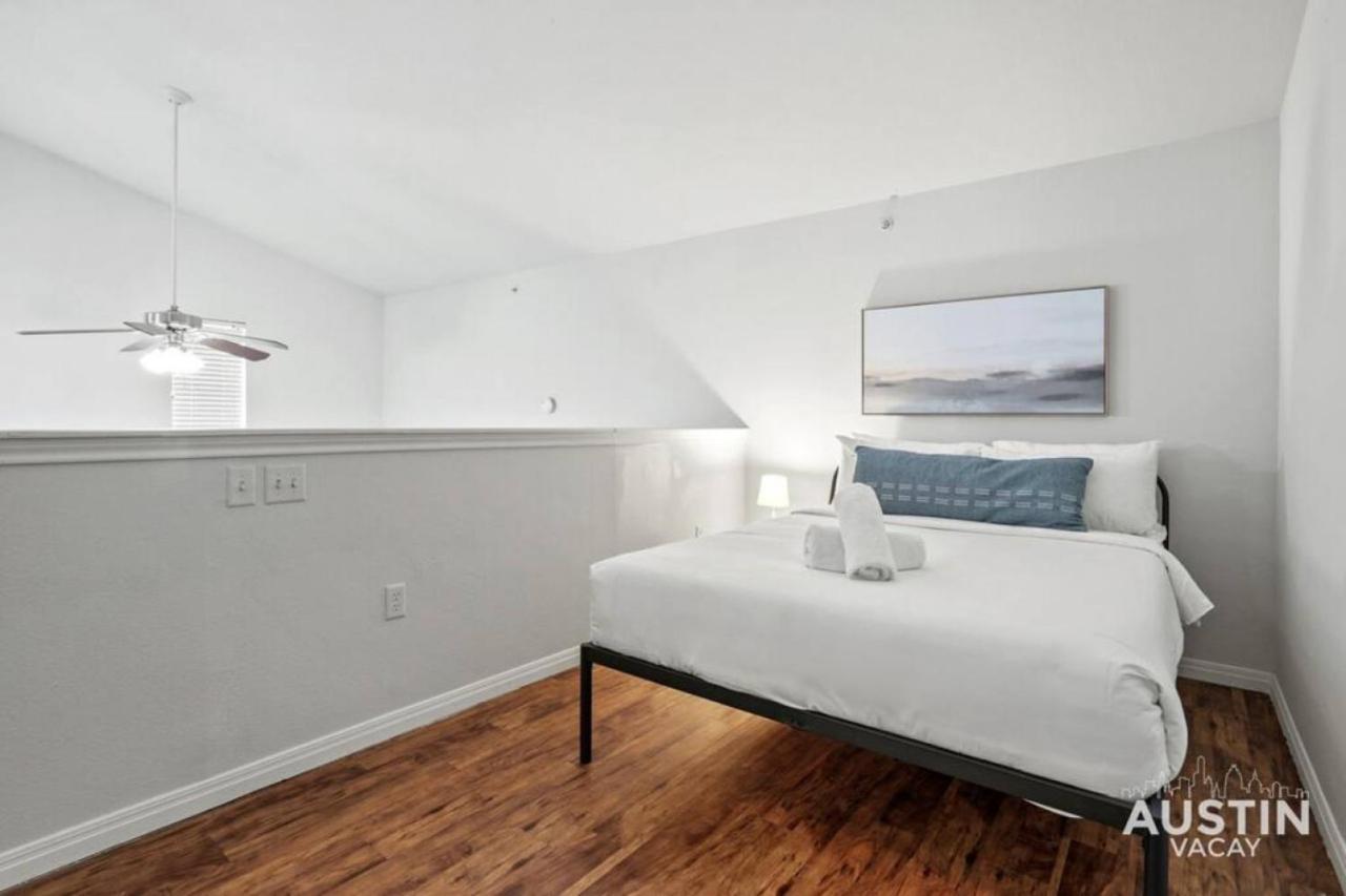 Prime Location Modern Comfort Sleeps Up To 16