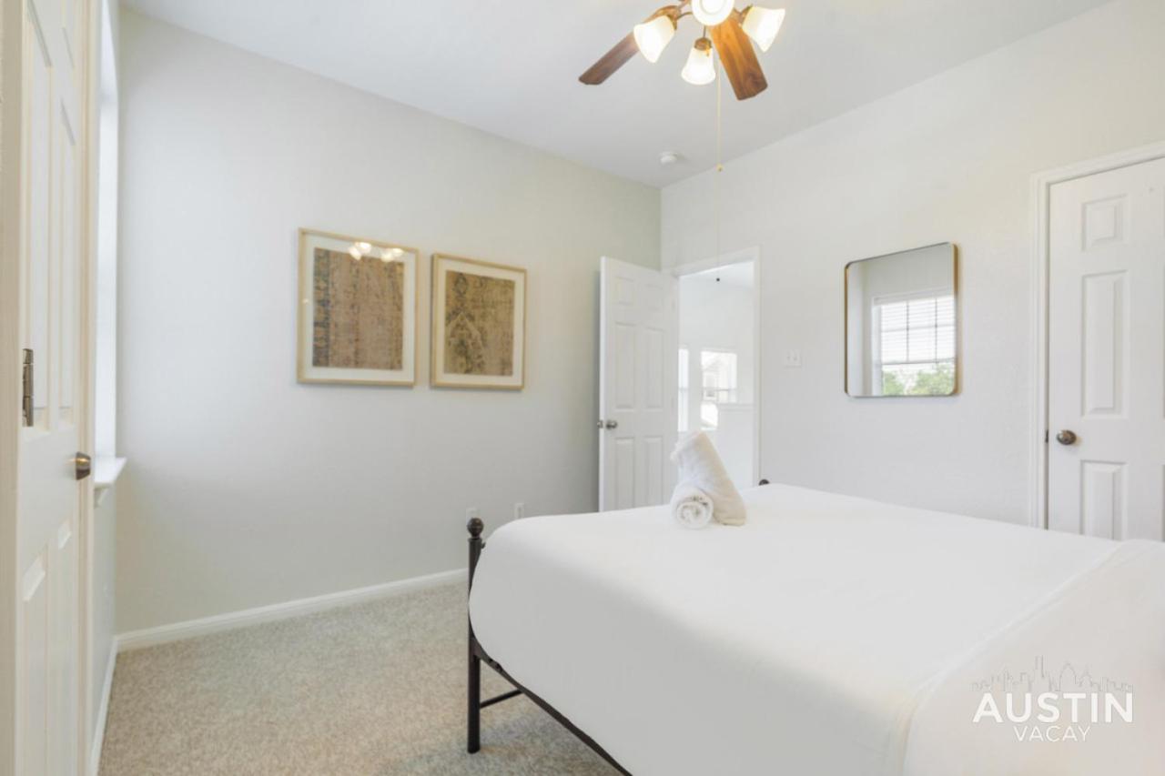 Holiday home Perfect Location W Free Prkg And Cozy Beds Austin