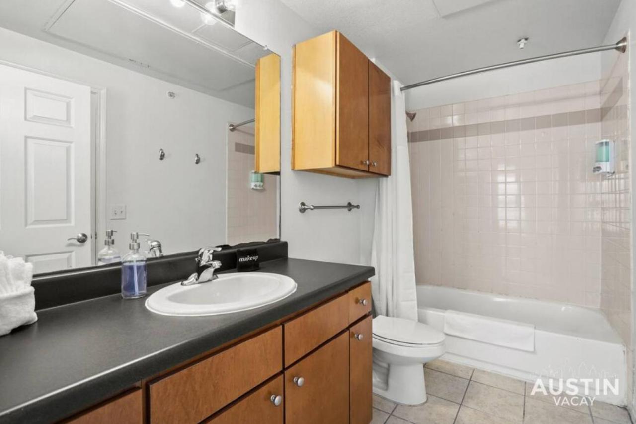 Prime Location Modern Comfort Sleeps Up To 16 * Austin